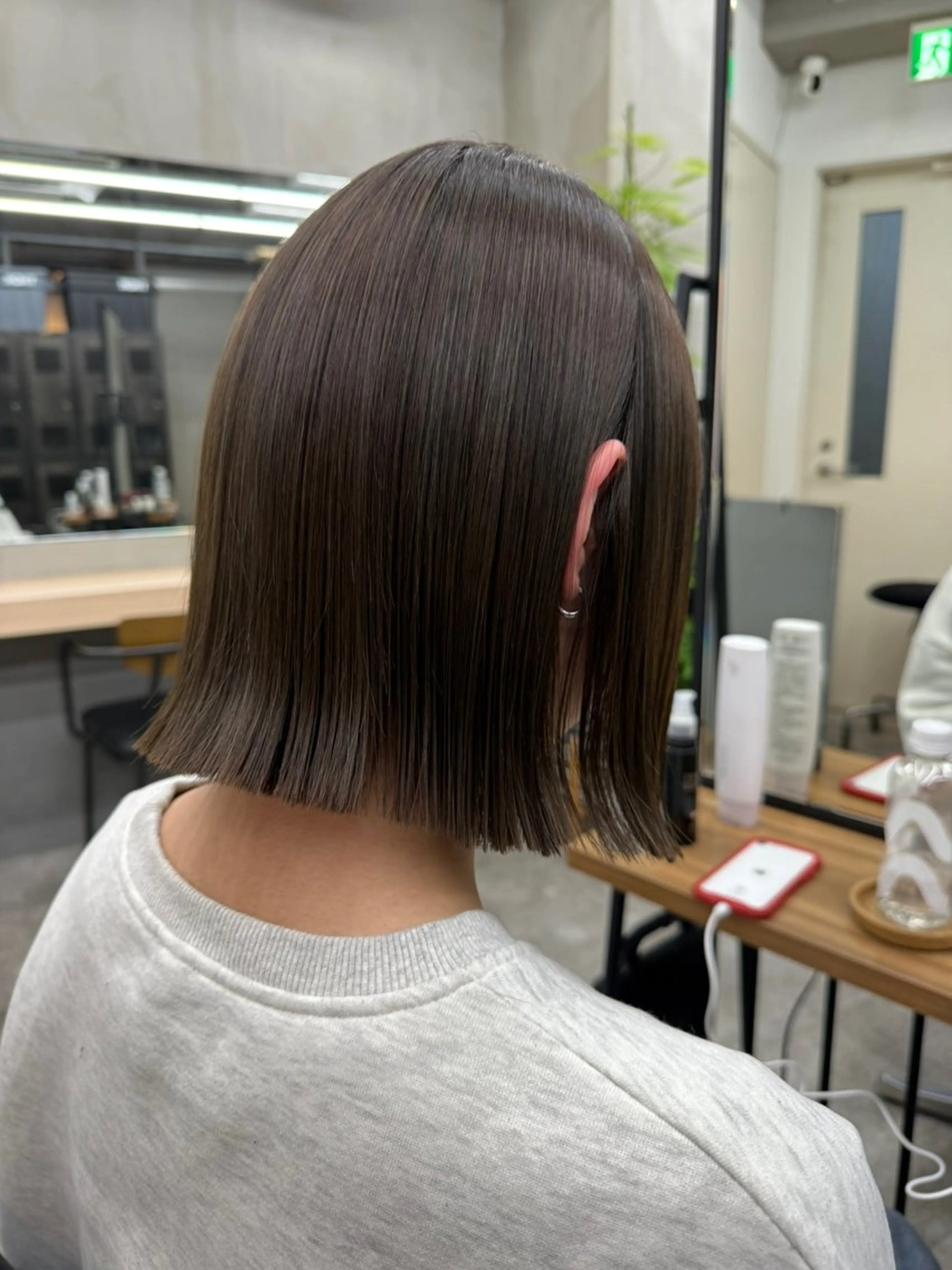 ミディアム カット ヘアカラー 切りっぱなしボブ/ 小顔ボブNANAのヘアスタイル