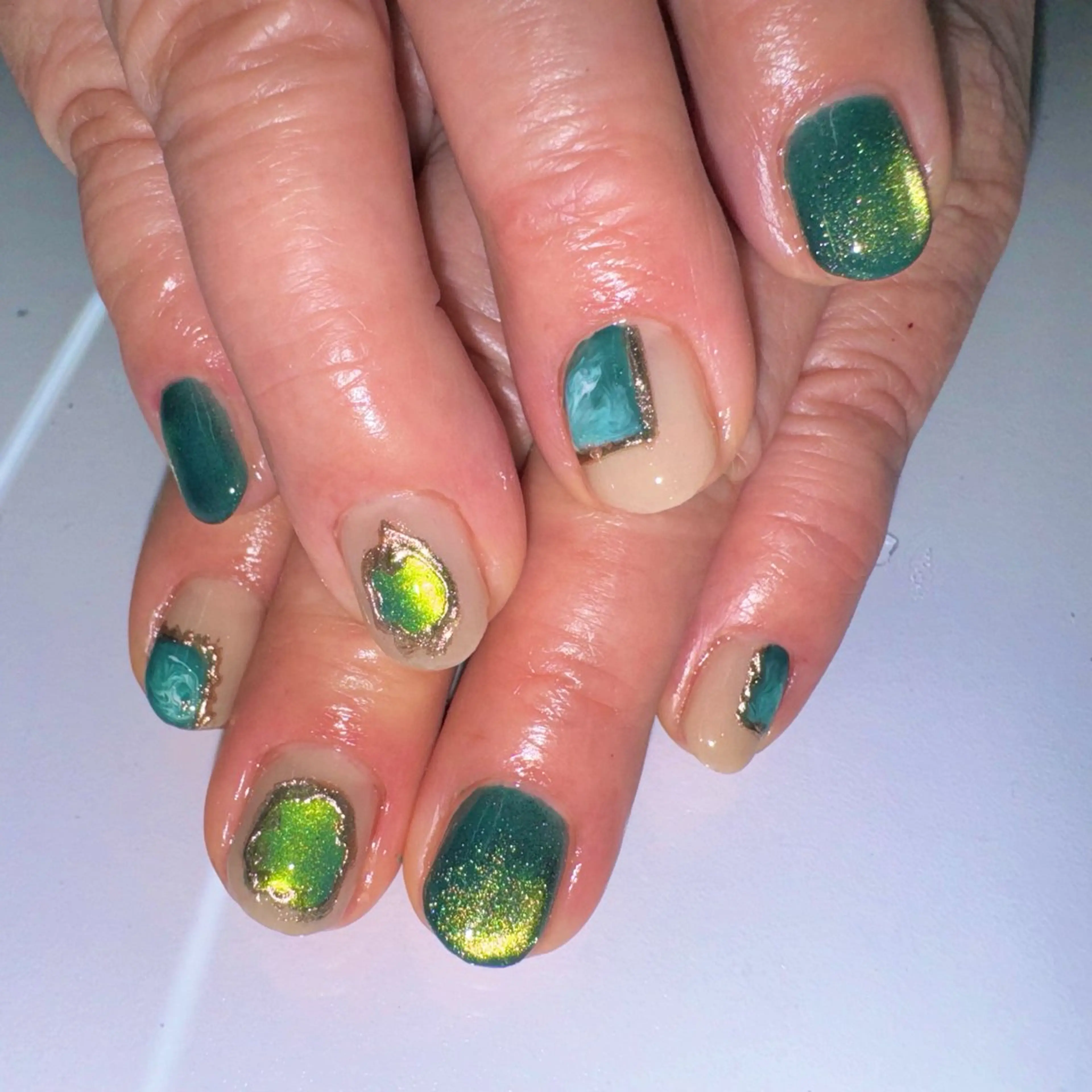 ネイル グリーン Nail Sant Esperanza by SALON DE やす所属・Sant Esperanzaのネイルデザイン