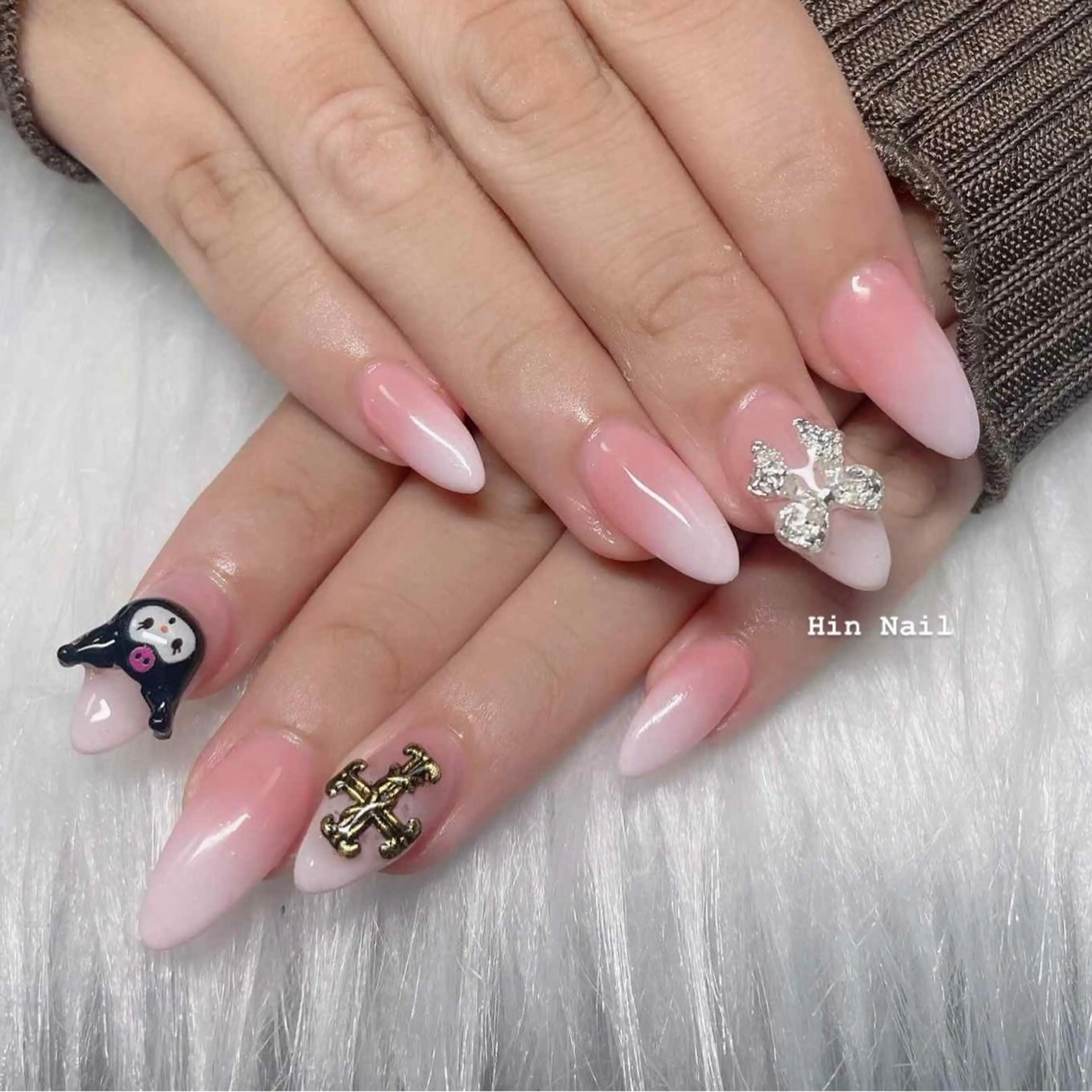 ネイル ハンドネイル HIN NAILのネイルデザイン