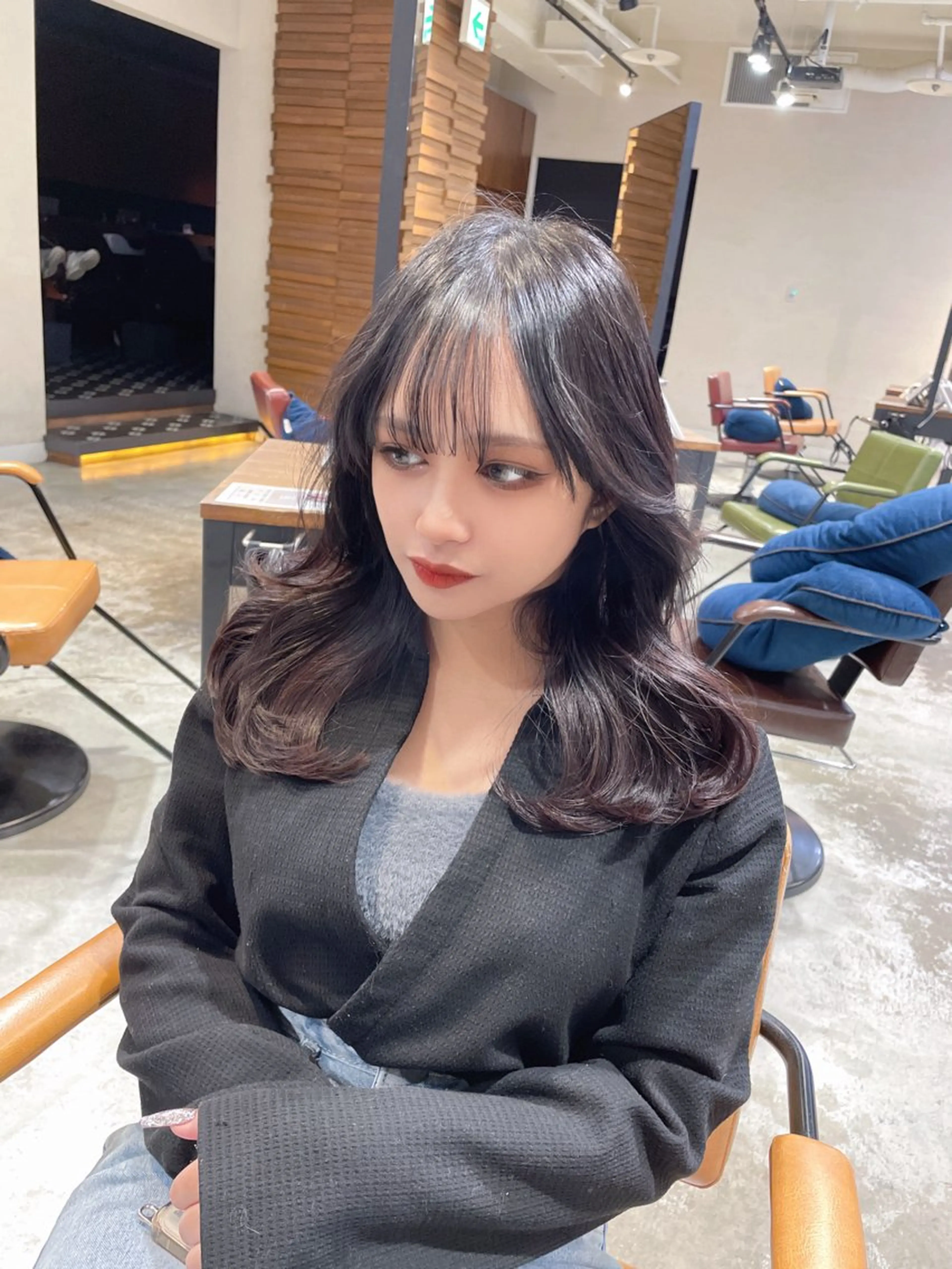 セミロング 福間克徳/顔まわり /レイヤーカットのヘアスタイル