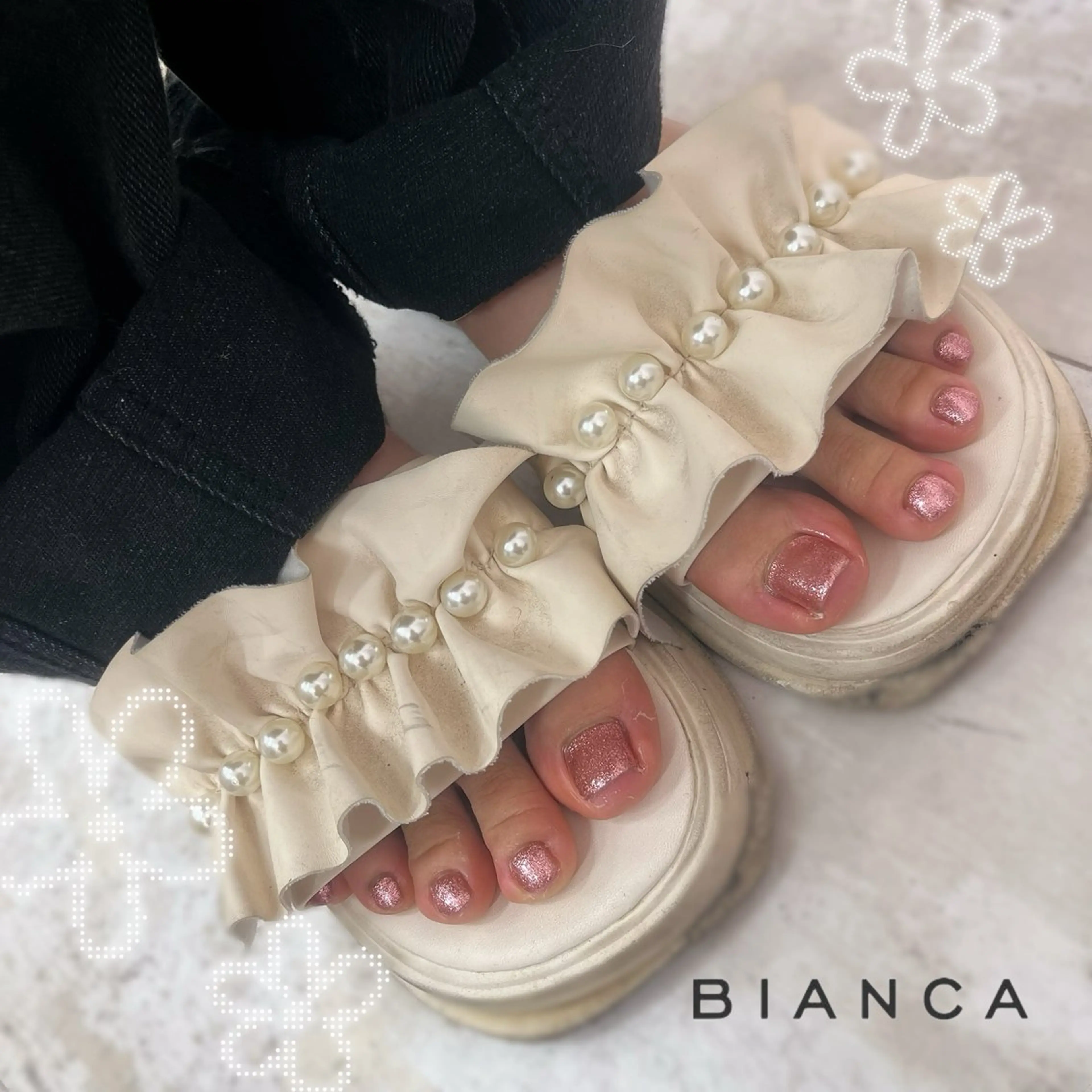 ネイル フットネイル Bianca 横関 野々香.｡.:*☆のネイルデザイン