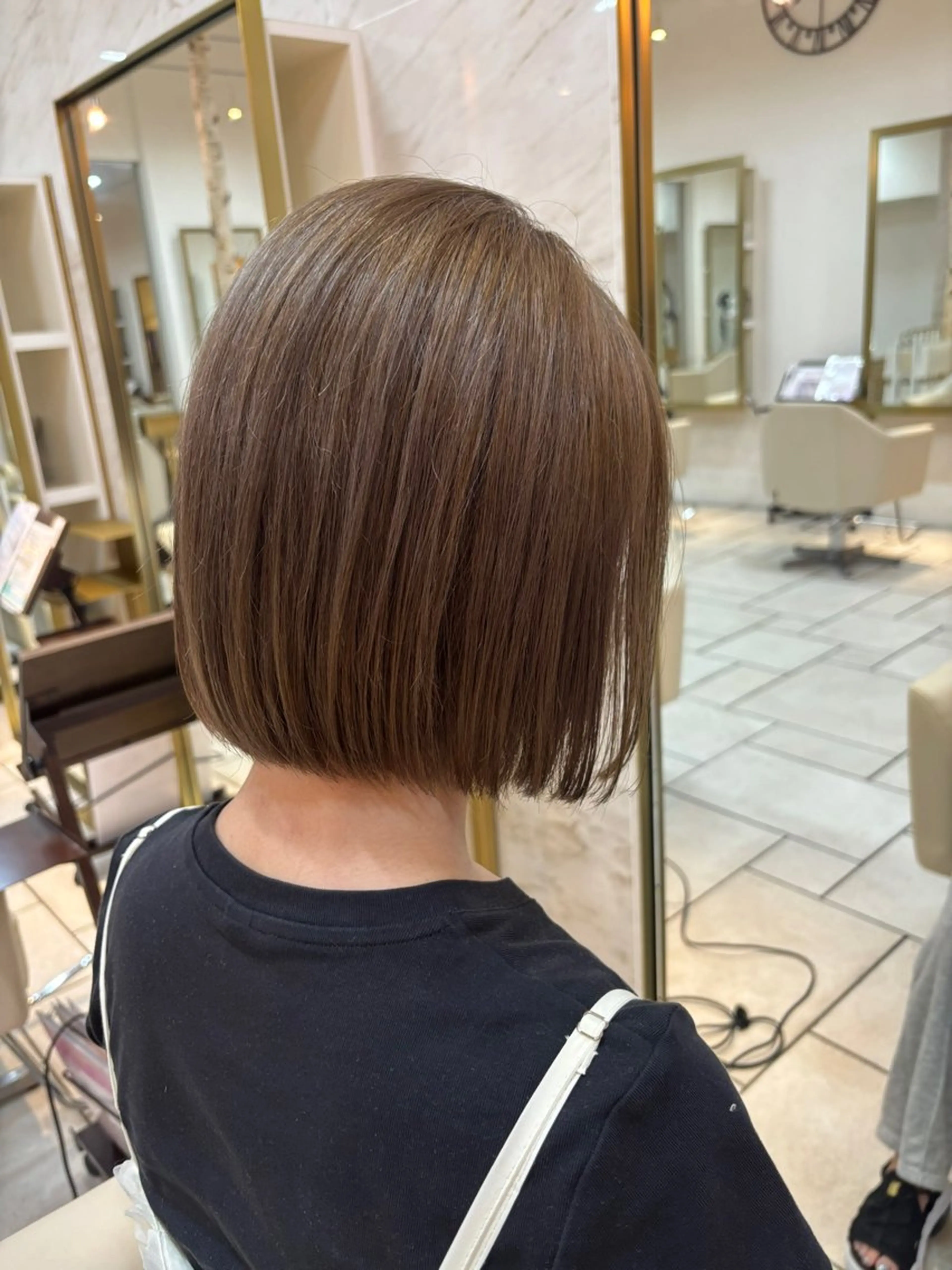 ショート カット ヘアカラー トリートメント ORO 緑地公園店所属・エクステ/ブリーチ 緑地公園店長浦岡のヘアスタイル