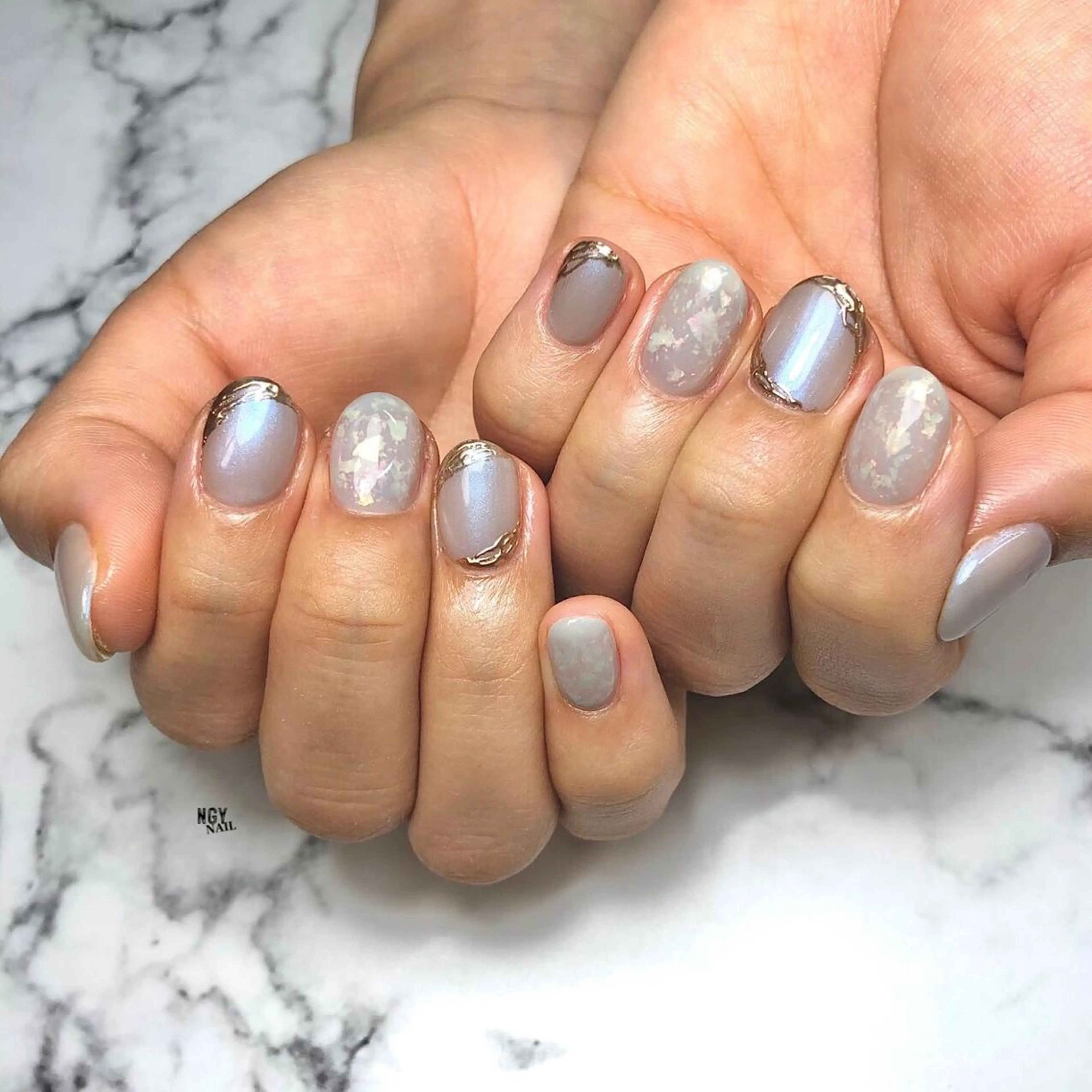 ネイル オーロラネイル ブルー ジェルネイル ホログラムネイル 韓国ネイル NAIL NOWのネイルデザイン