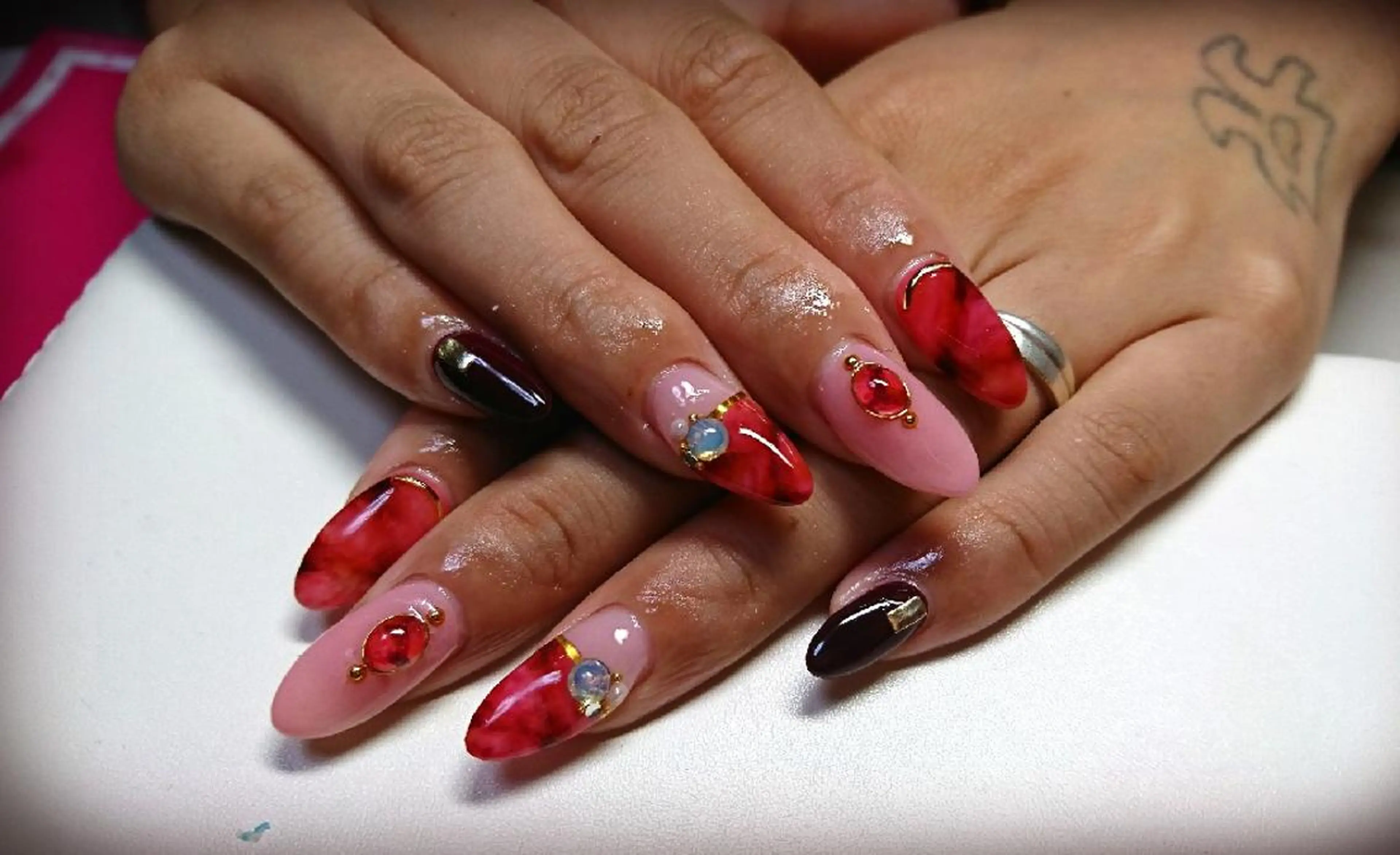 ネイル 赤色 nail yukkoのネイルデザイン
