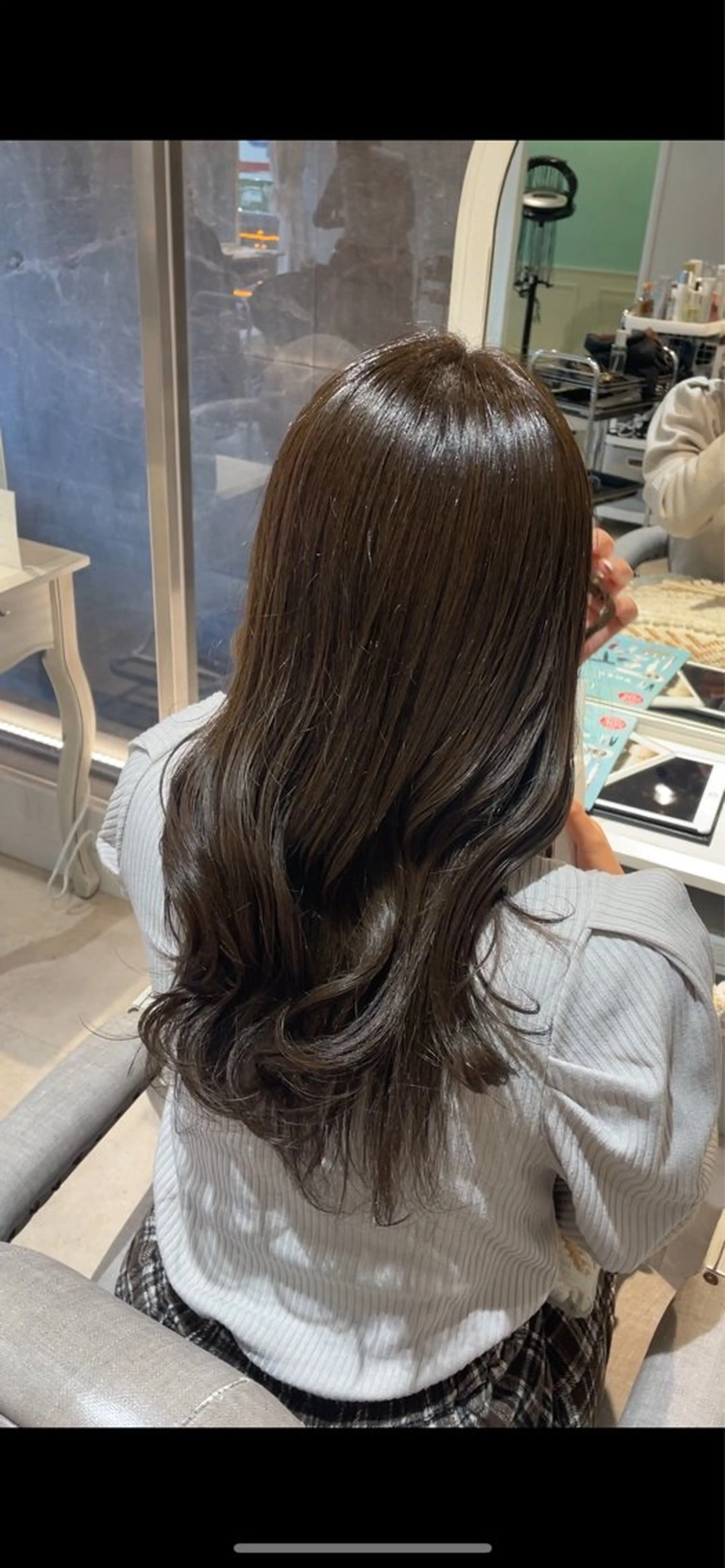ロング カラー ベージュカラー 透明感カラー イルミナカラー オリーブベージュ CreBiA🎀 ayaのマツエク・マツパデザイン