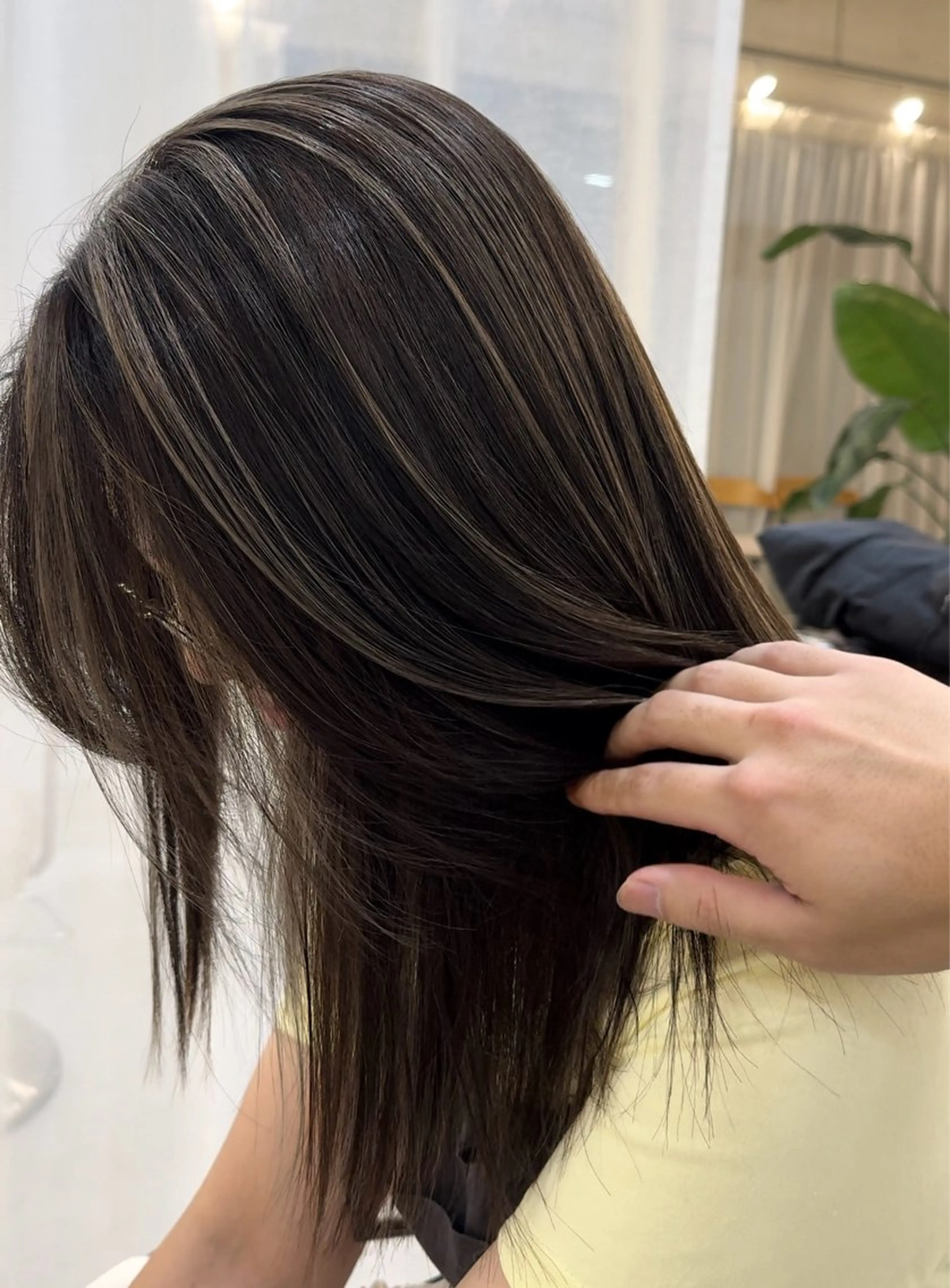 ミディアム カラー ハイライトカラー ハイライト カット ヘアカラー 阪本祥樹/ハイライト /バレイヤージュのヘアスタイル