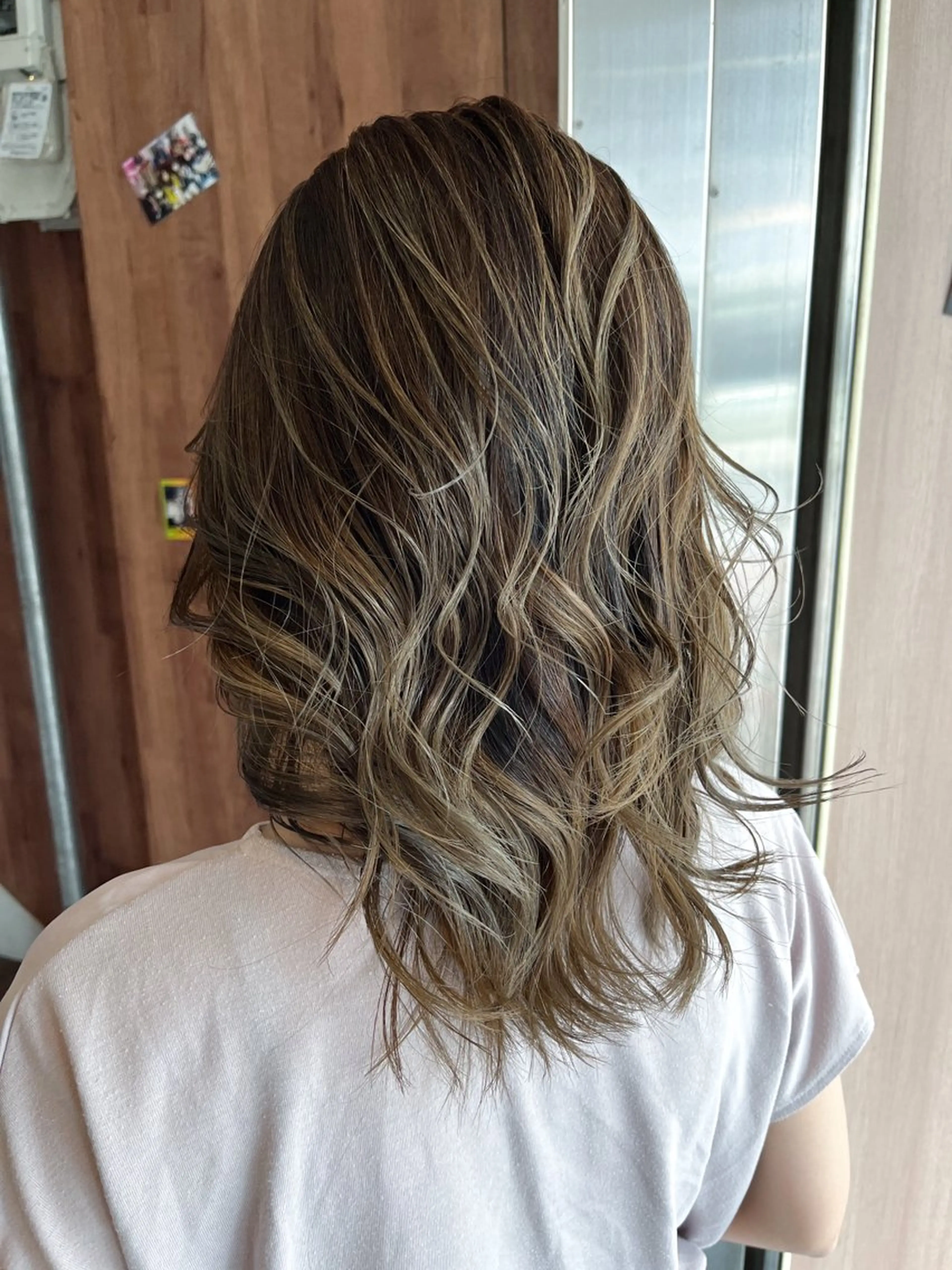 ミディアム カラー ヘアアレンジ ハイライトカラー ハイライト カット ヘアカラー 暗髪透明感カラー/ インナー/小島良太のヘアスタイル