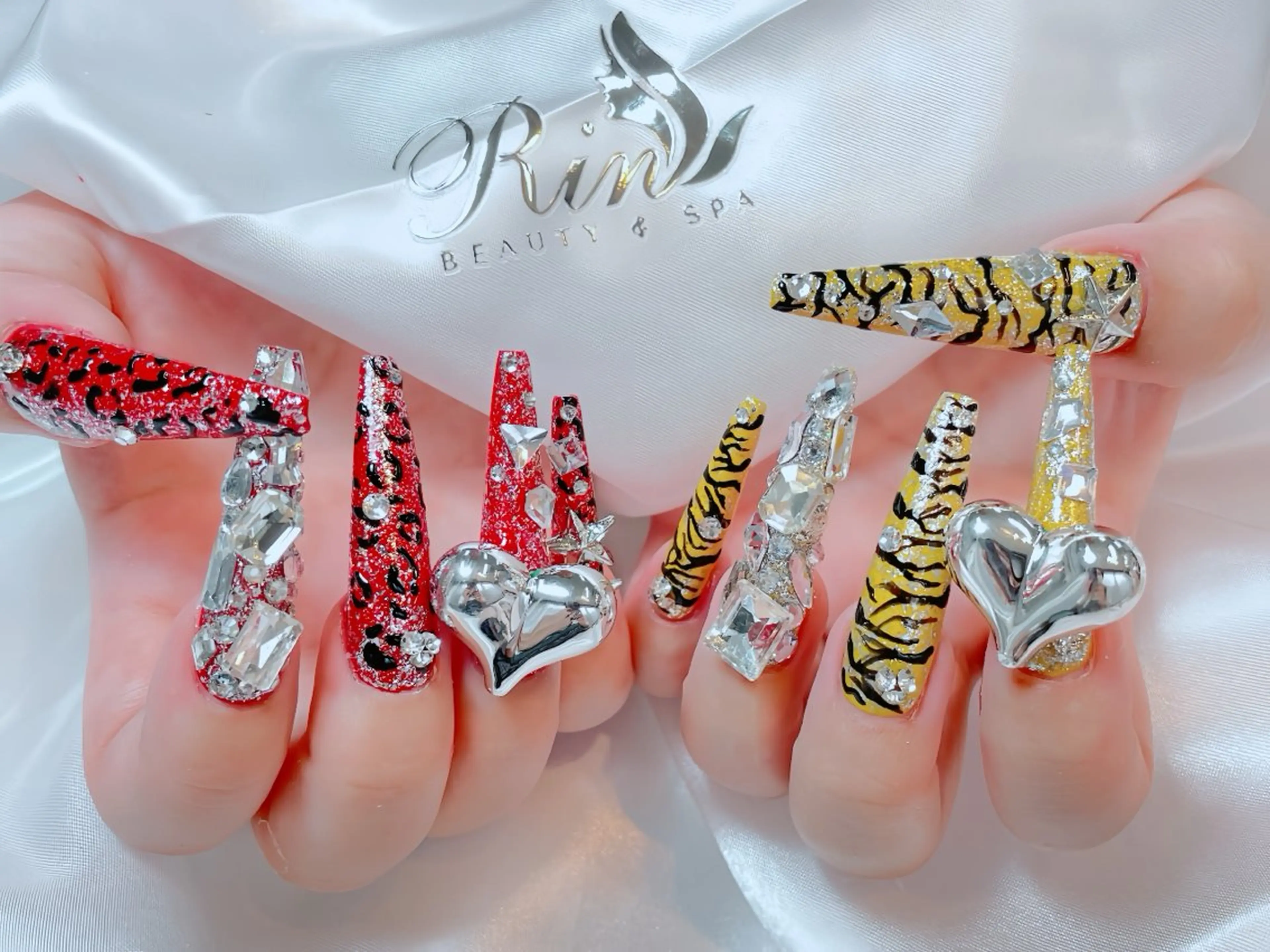 ネイル アートネイル フレンチネイル キラキラネイル 韓国ネイル 水色 ハンドネイル Rin Nail所属・Rin Nailのネイルデザイン