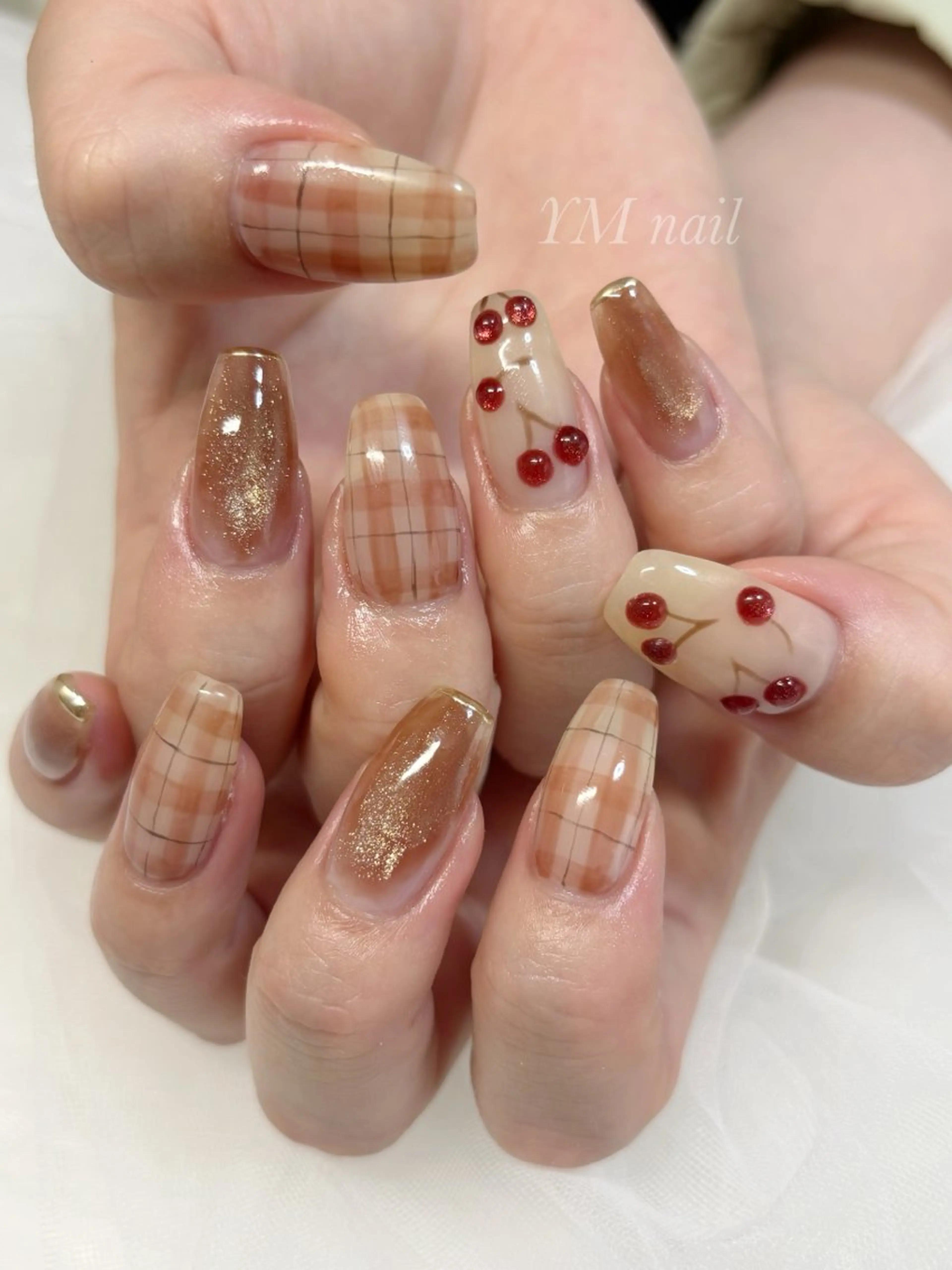ネイル ジェルネイル マグネットネイル ミラーネイル ハンドネイル YM nailのネイルデザイン
