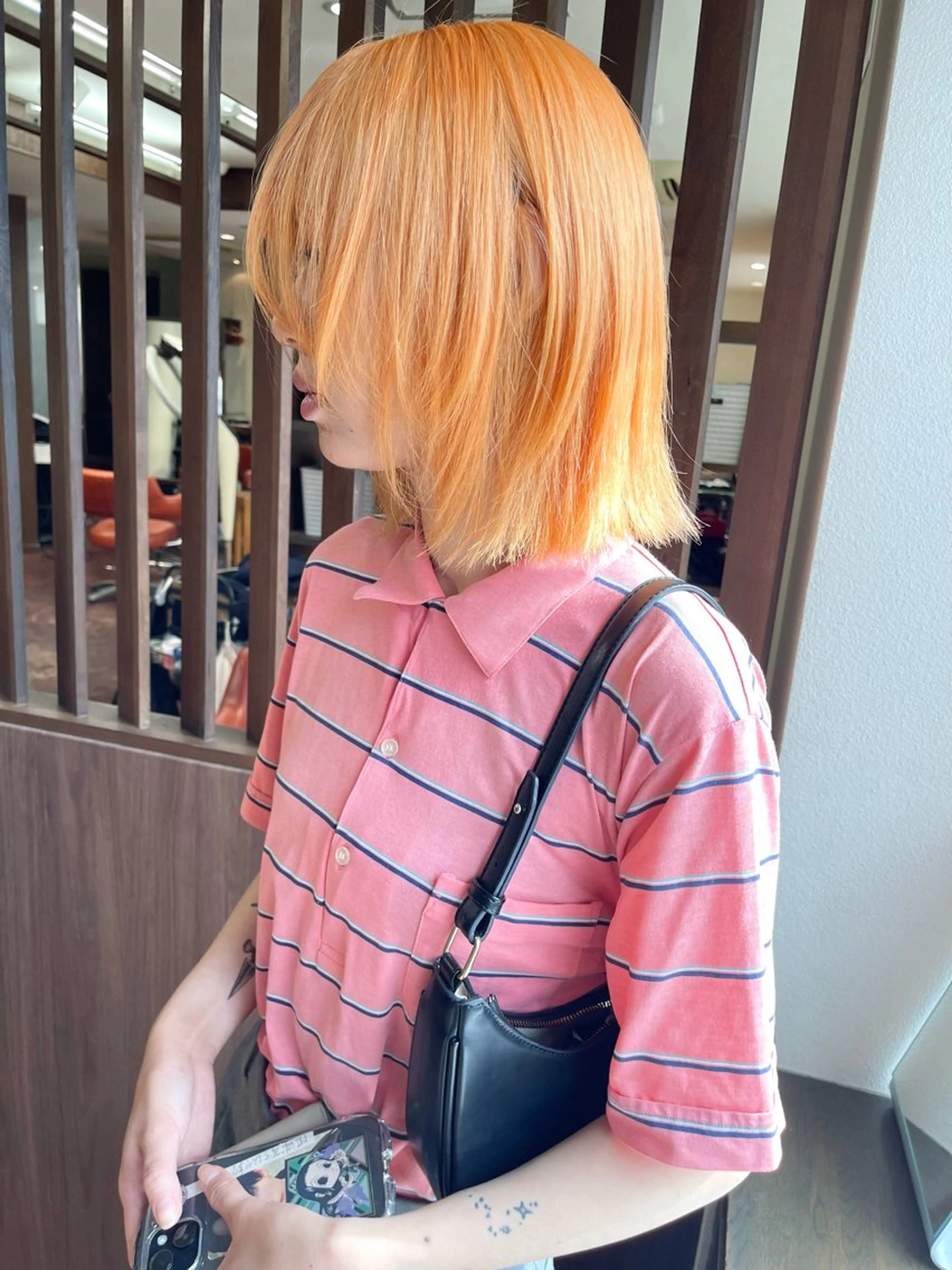 ミディアム カラー オレンジ カット ヘアカラー トリートメント 髪質改善ｶﾗｰ ｹｱﾌﾞﾘｰﾁ/ﾀﾑのヘアスタイル