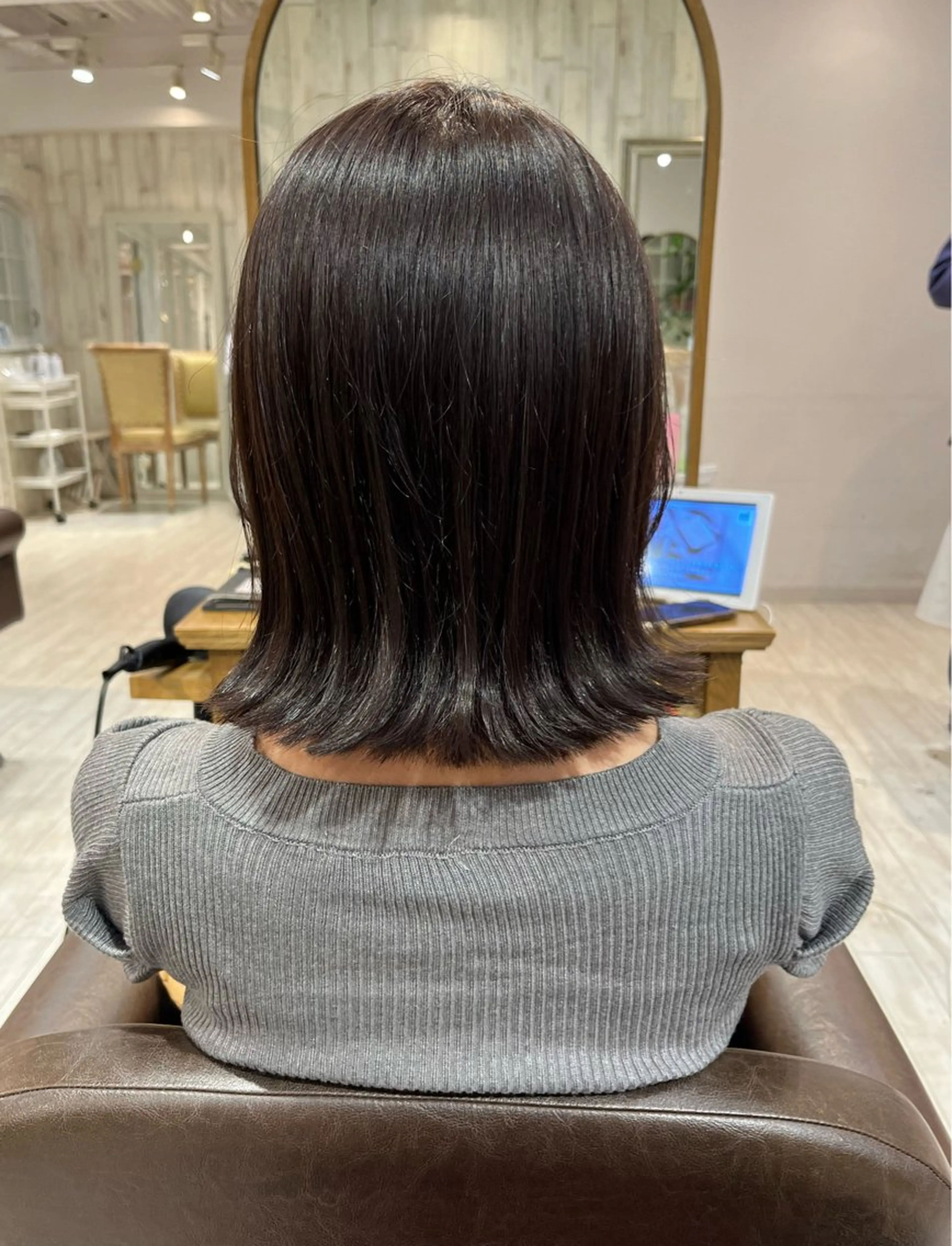 ミディアム カラー ボブ タンバルモリ 外ハネヘア 【韓国ヘア×透明感 カラー】笹谷 莉未のヘアスタイル