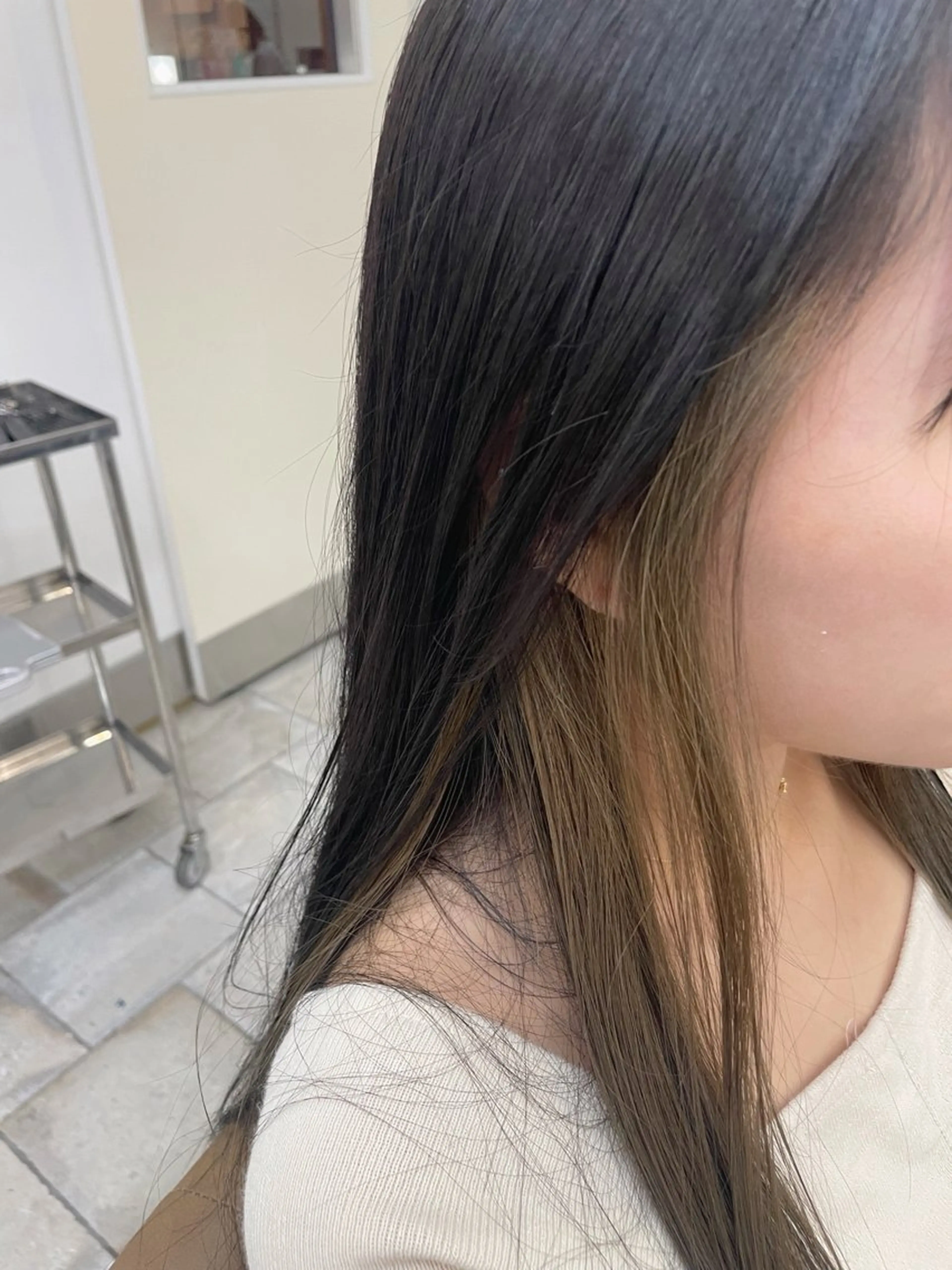 ロング カラー ベージュカラー ブリーチ 🍒新家 さくら🍒のヘアスタイル