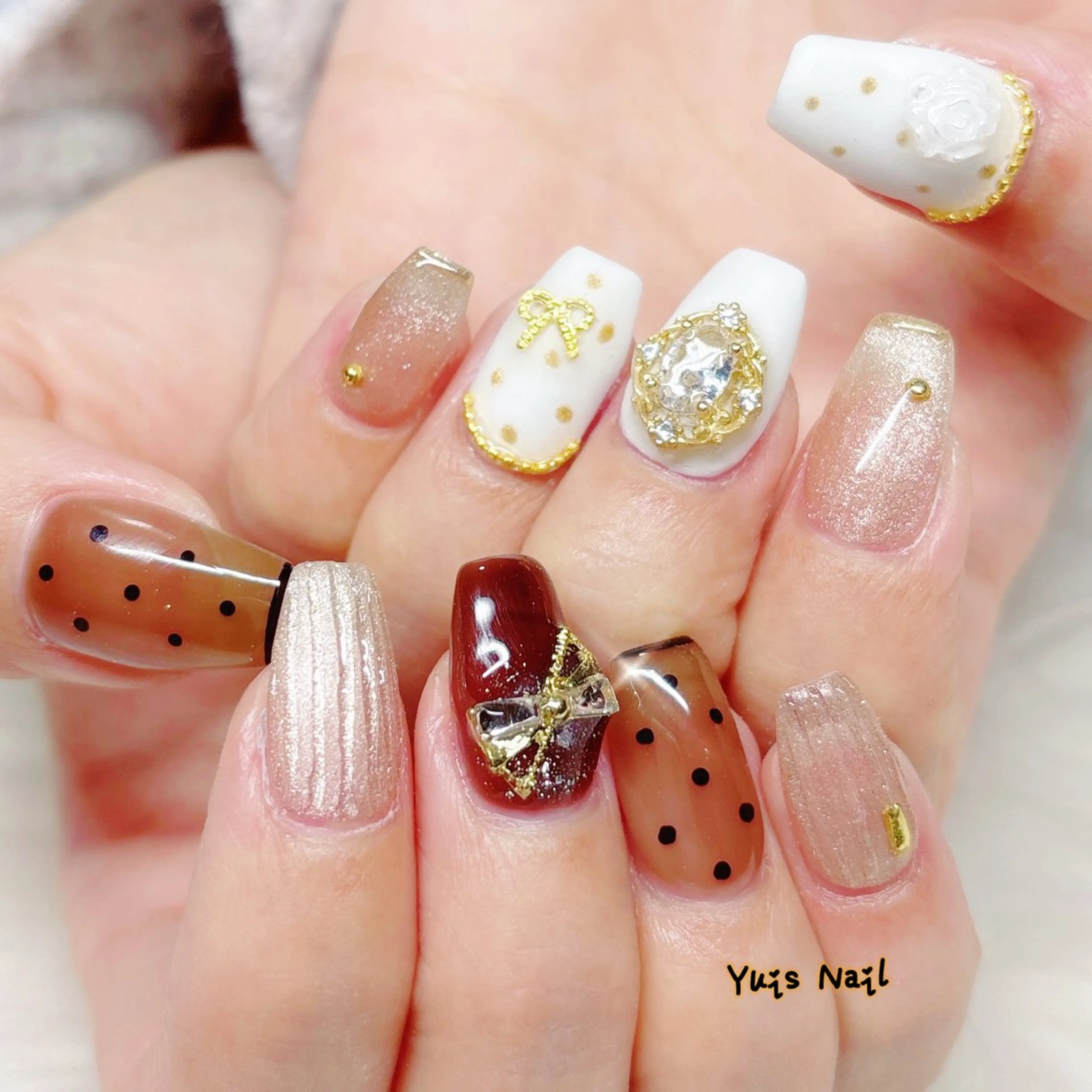 ネイル アートネイル ドット 韓国ネイル 持ち込み リボン ハンドネイル Yuis Nailスカルプ専門のネイルデザイン