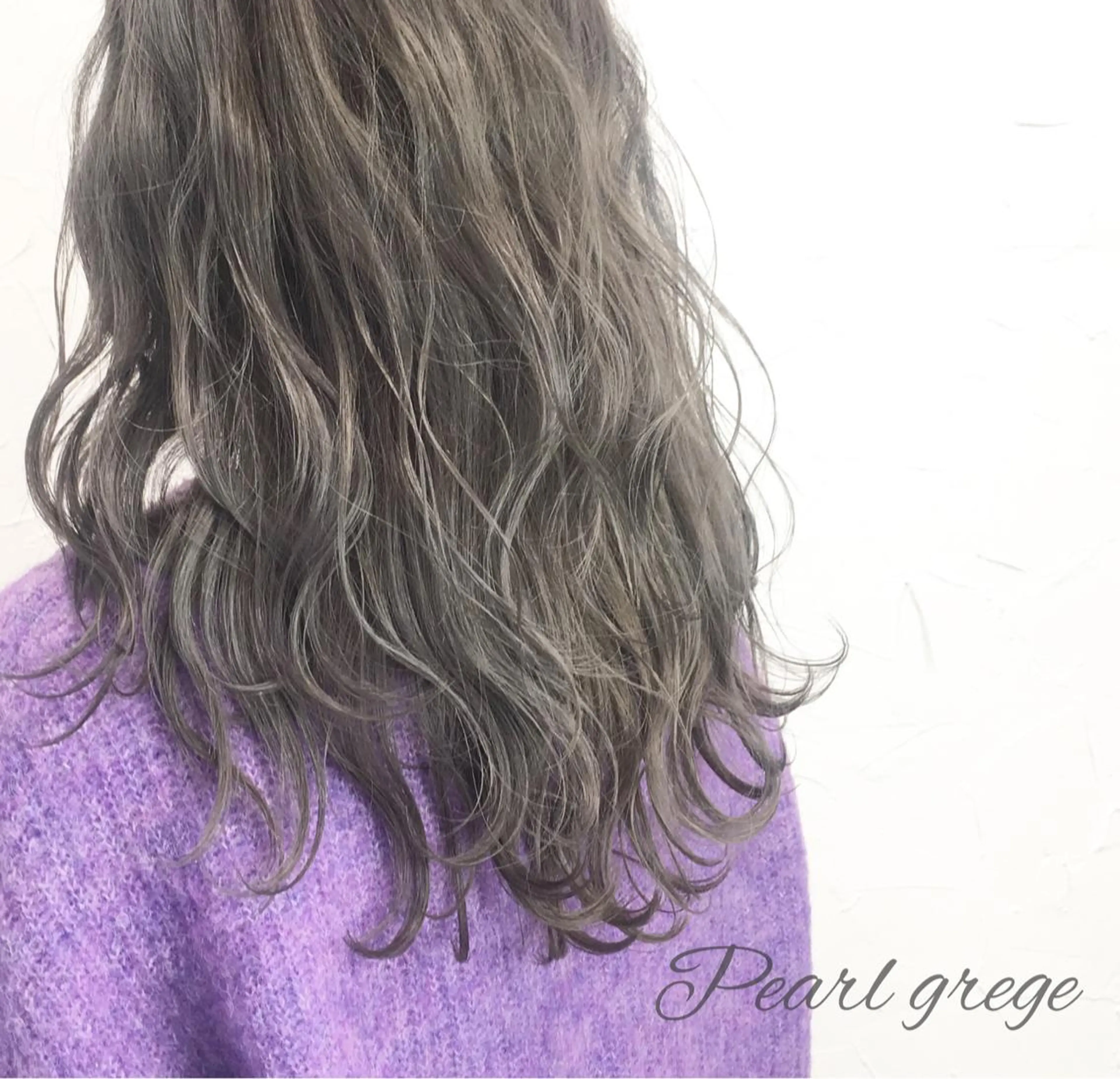 セミロング カラー グレージュ 大人垢抜け ダブルカラーのヘアスタイル