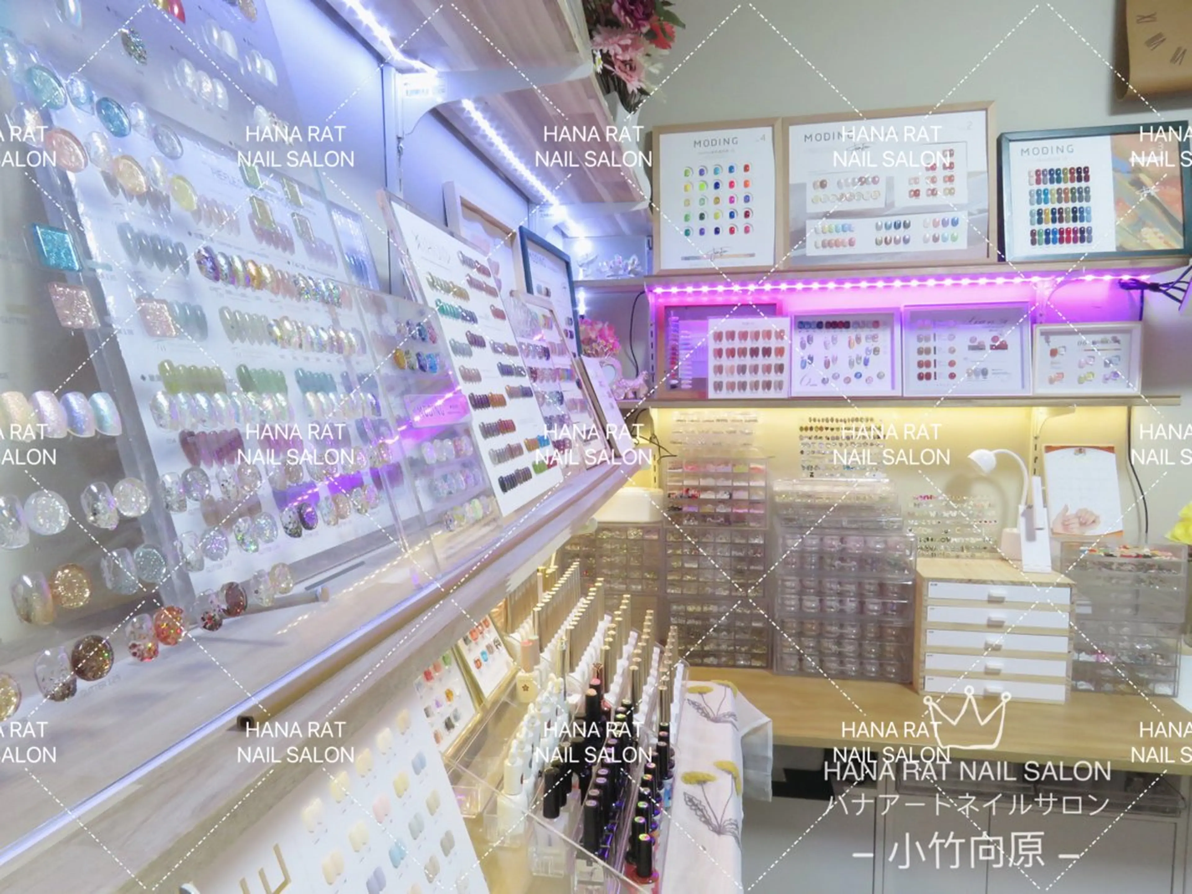 ネイル ストーンネイル HANA ART NAIL SALONのネイルデザイン