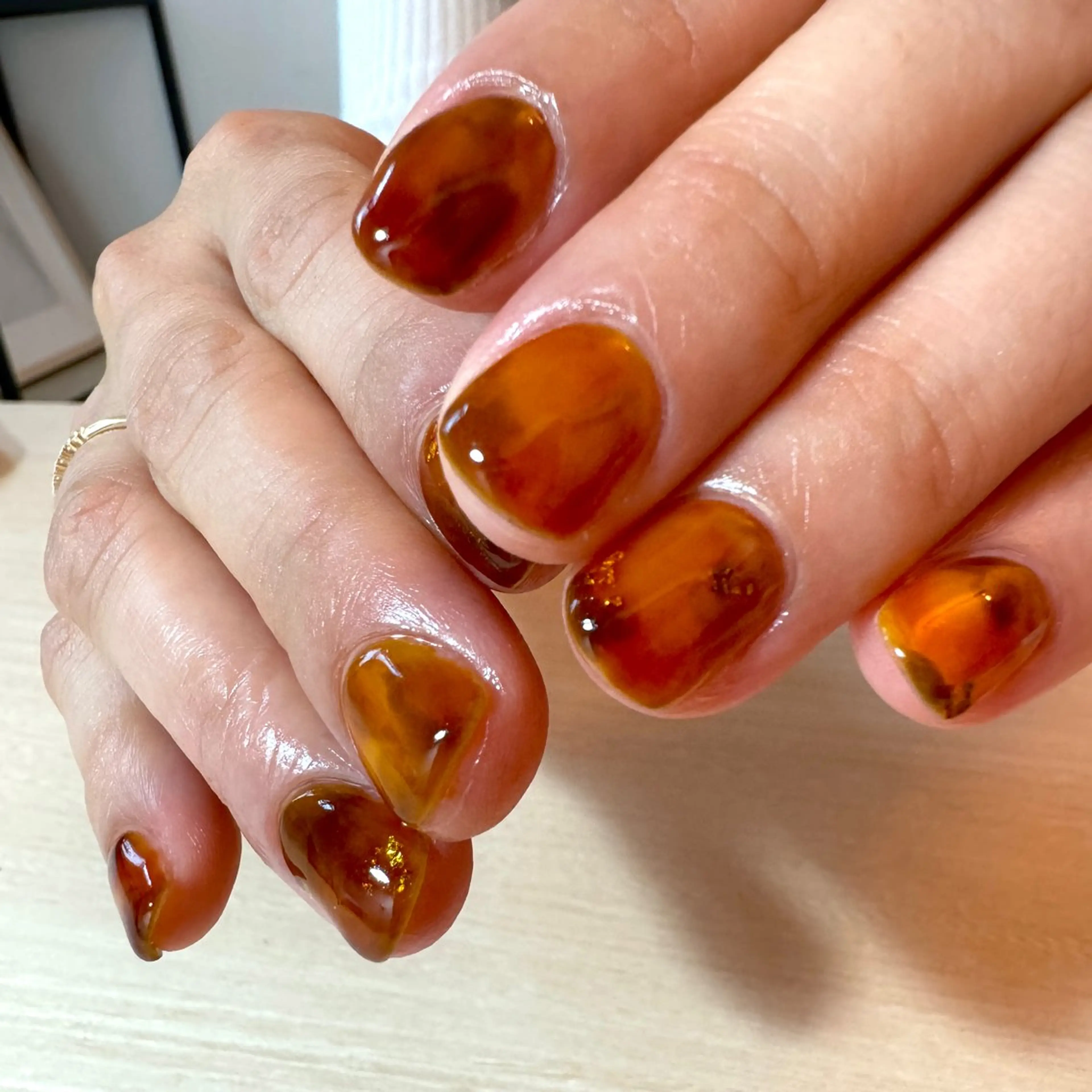 ネイル アートネイル べっ甲ネイル ハンドネイル nail salon émuのネイルデザイン