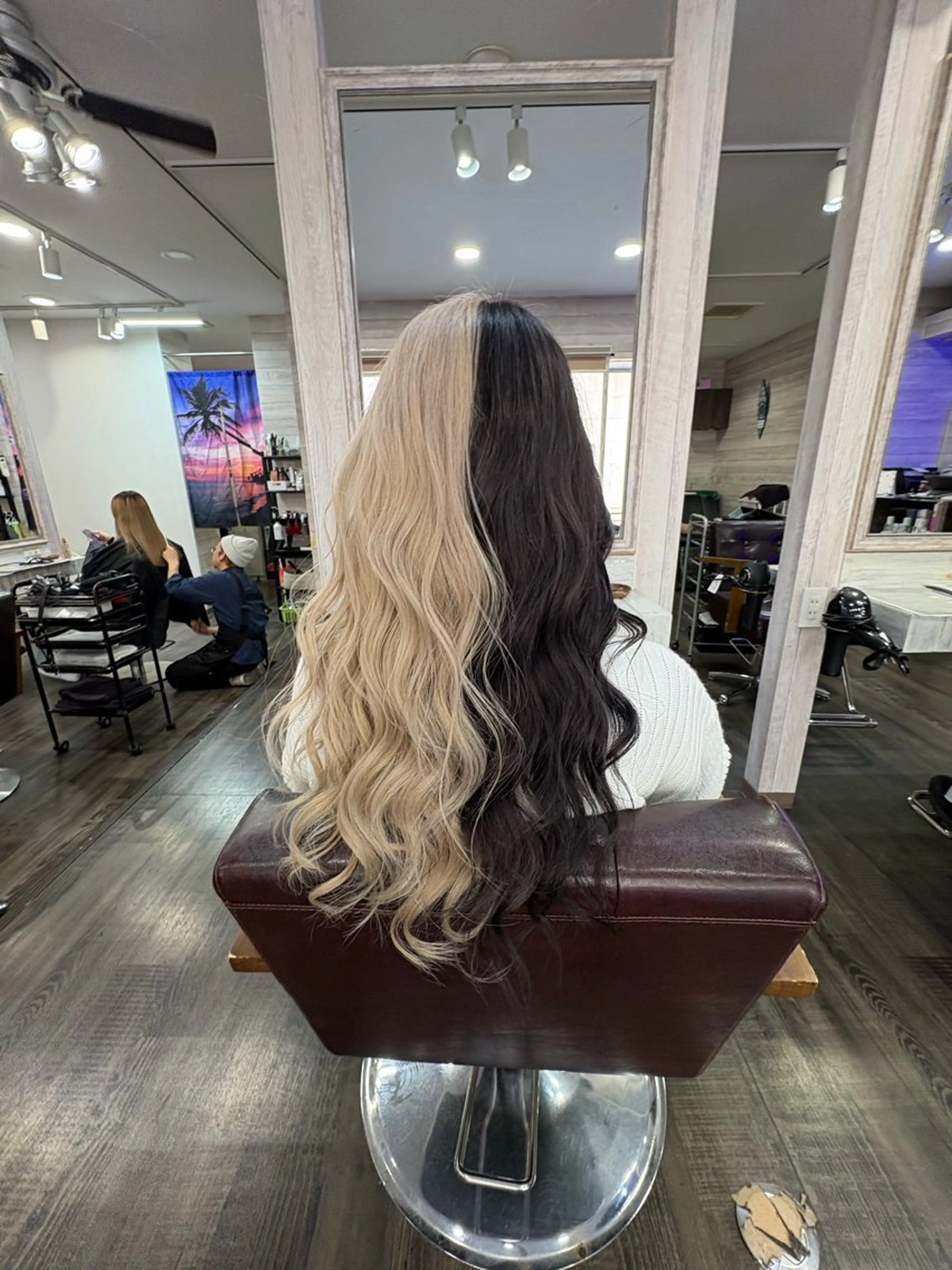 セミロング ヘアカラー トリートメント LOCO Ko-kiのヘアスタイル