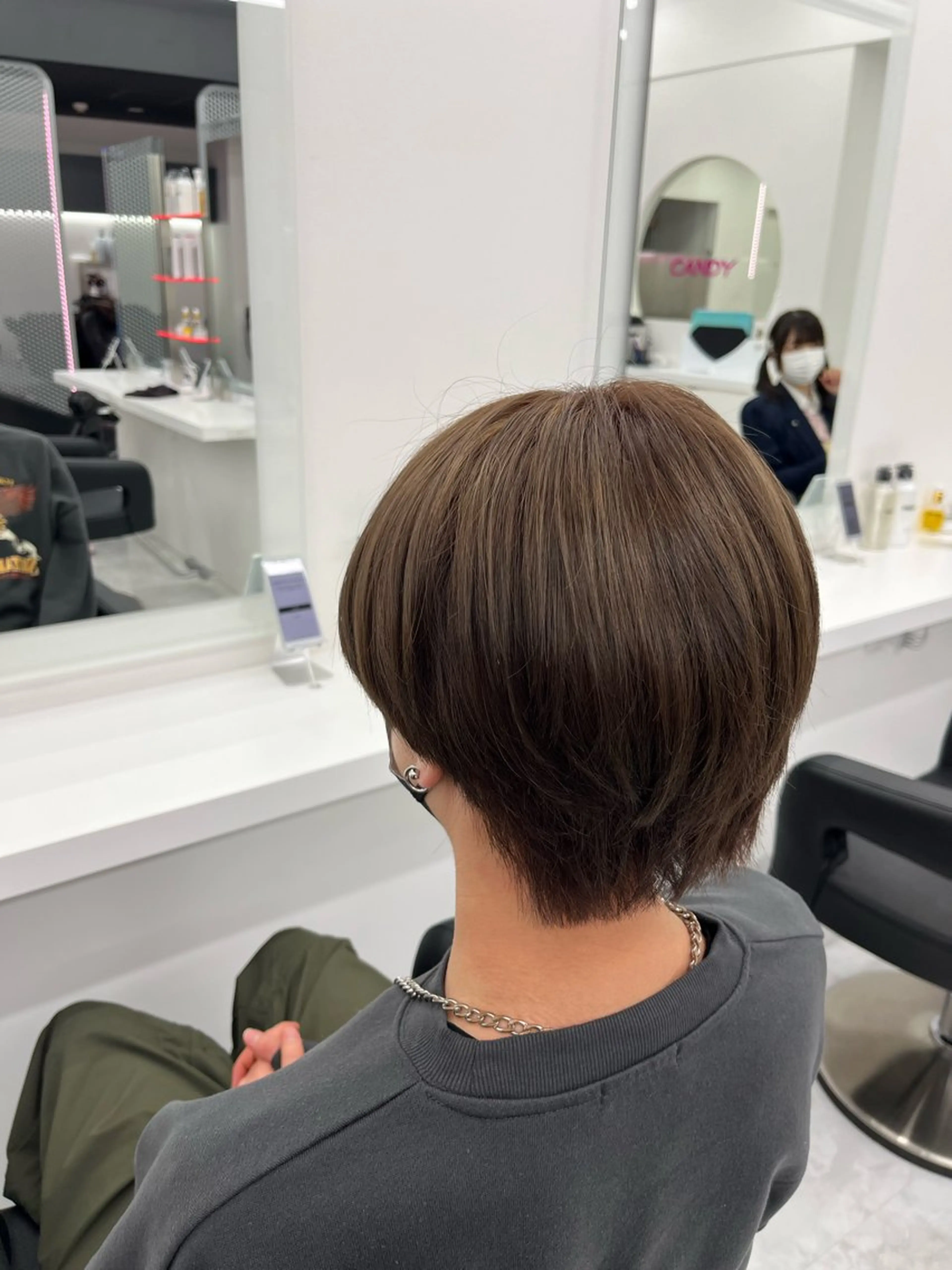 ショート カラー ブラウンカラー ミルクティーブラウン 💖トレンド夏 カラー💖FUTAのヘアスタイル
