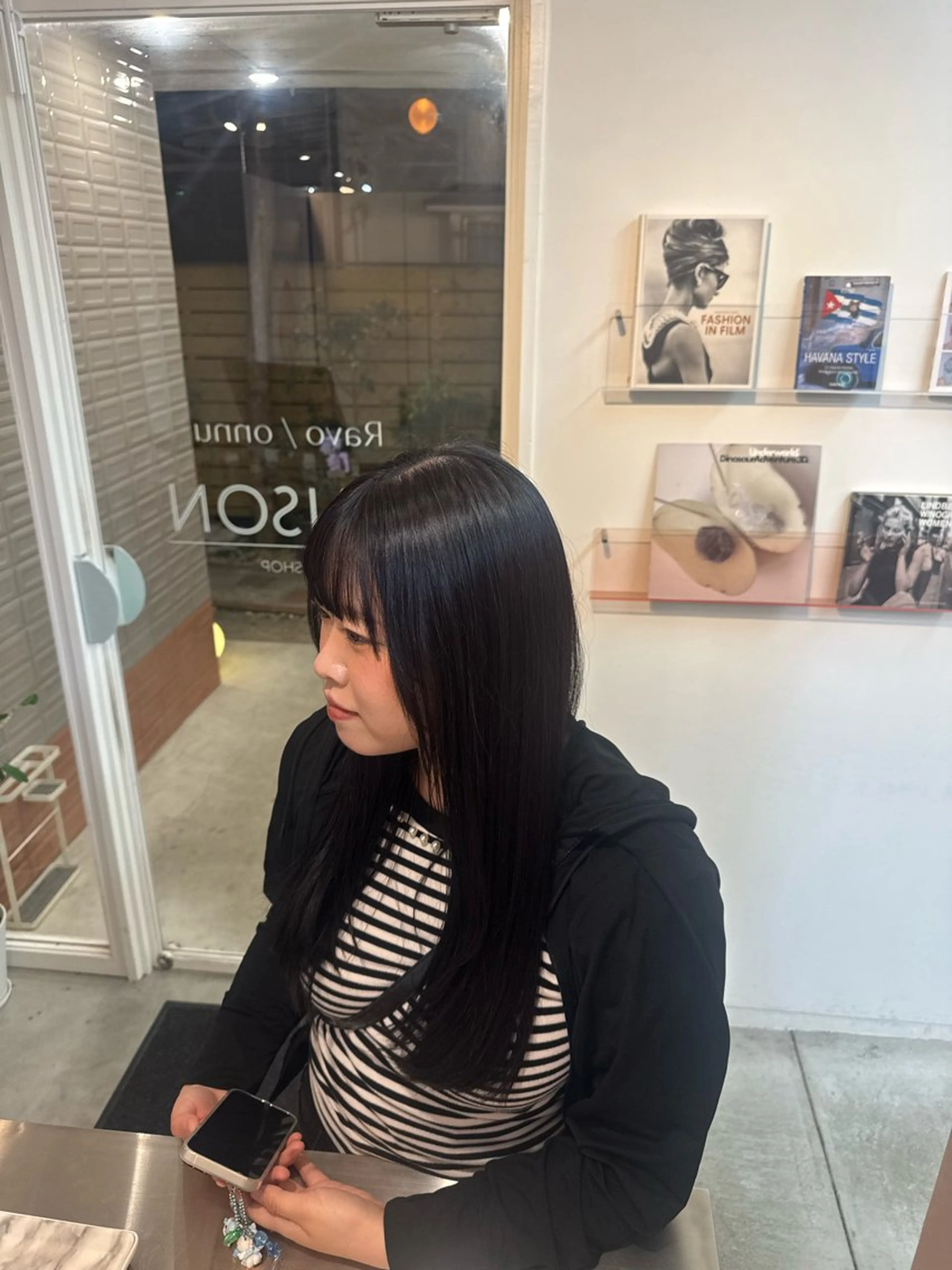 ロング カラー ヘアカラー トリートメント Tsukasa/ 透明感 　寒色カラーのヘアスタイル