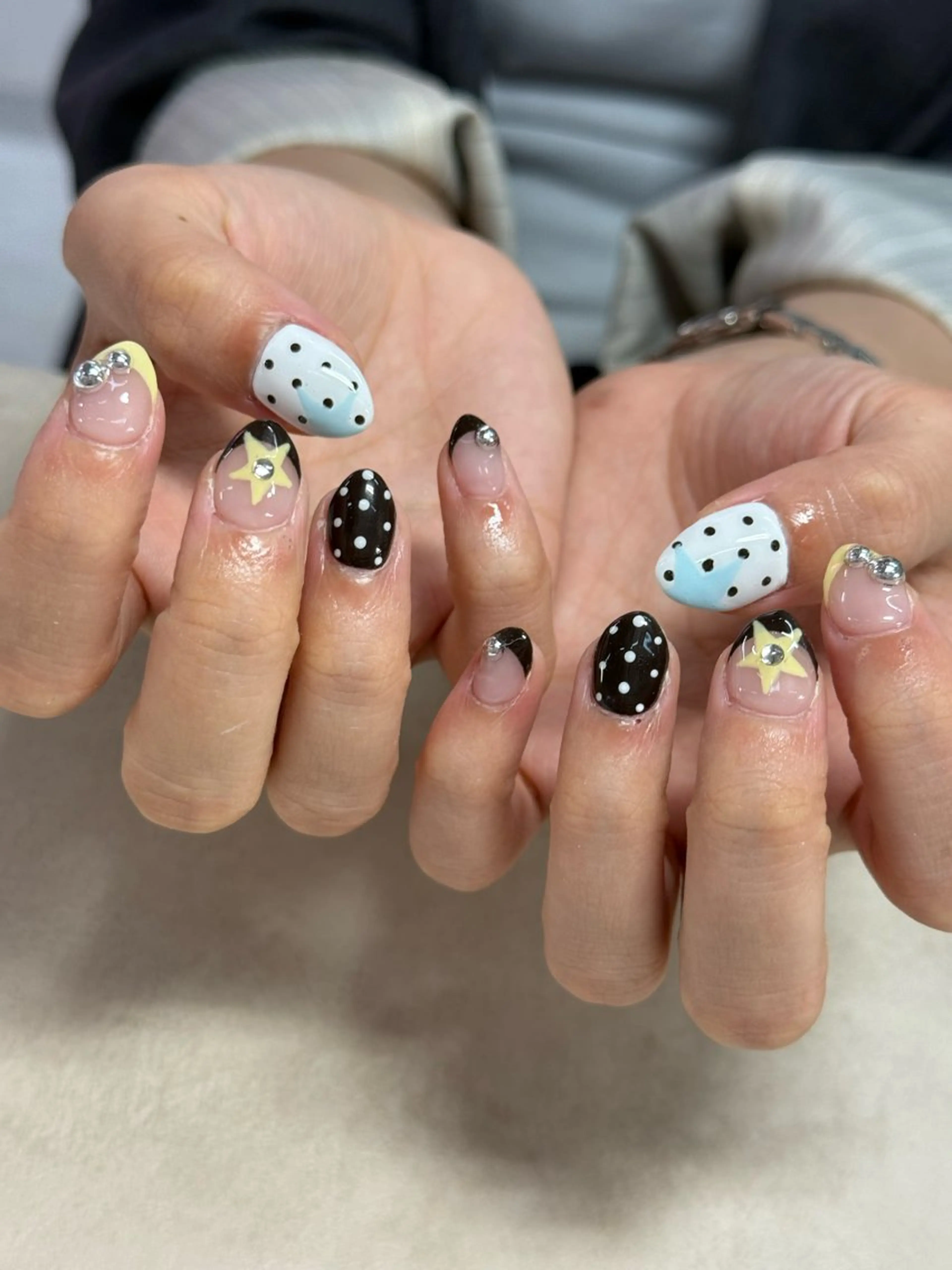 ネイル アートネイル ブラウン パステルネイル ハンドネイル WOLTOKYO渋谷 yunaのネイルデザイン