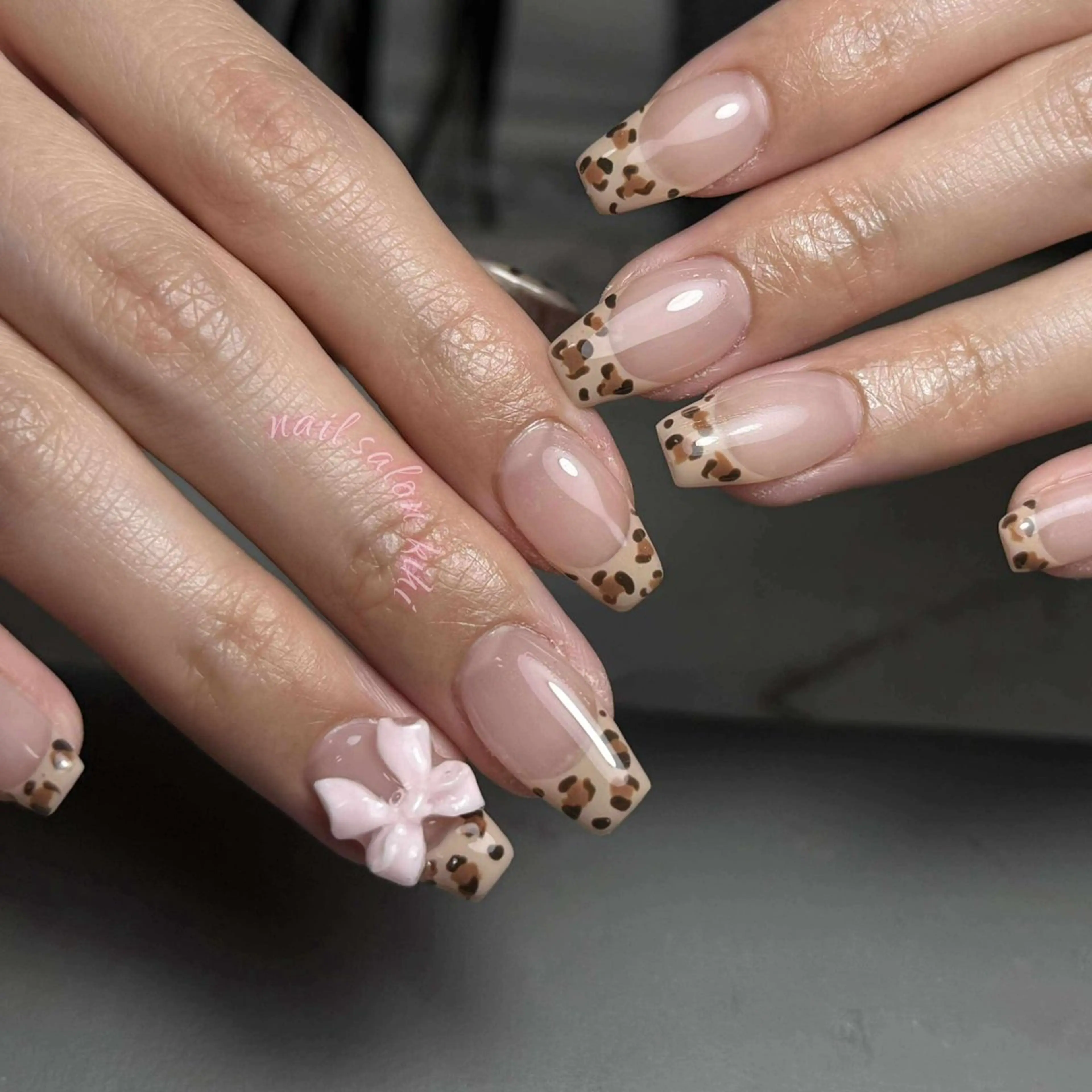 ネイル アートネイル フレンチネイル ジェルネイル グラデーション 韓国ネイル ハンドネイル 鈴木 ユリのネイルデザイン