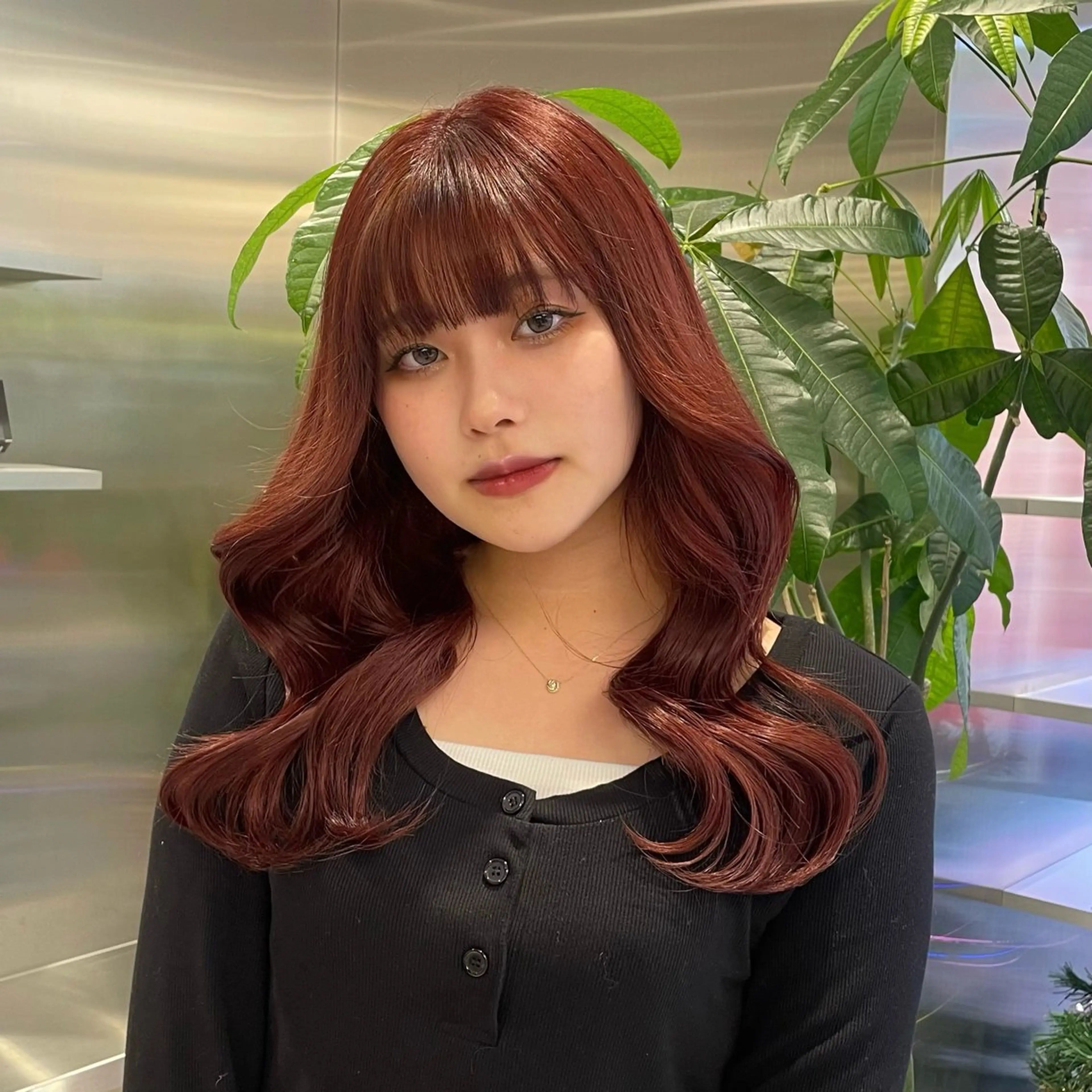 ミディアム クルミ/ 💕ワンホンネイルのネイルデザイン