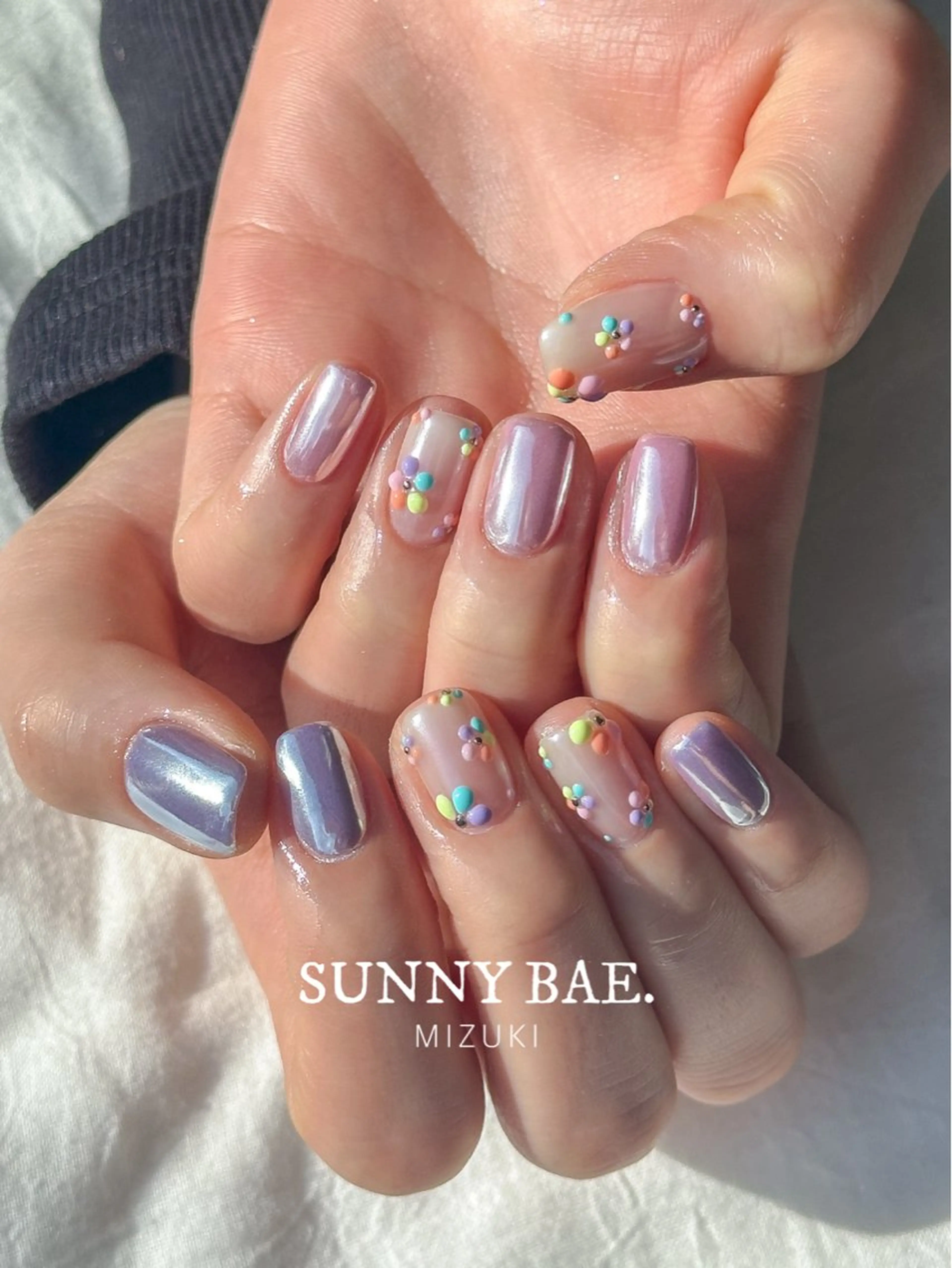 ネイル オーロラネイル フラワーネイル ミラーネイル パステルネイル ぷっくりネイル ハンドネイル SUNNY BAE. 🌼MIZUKIのネイルデザイン