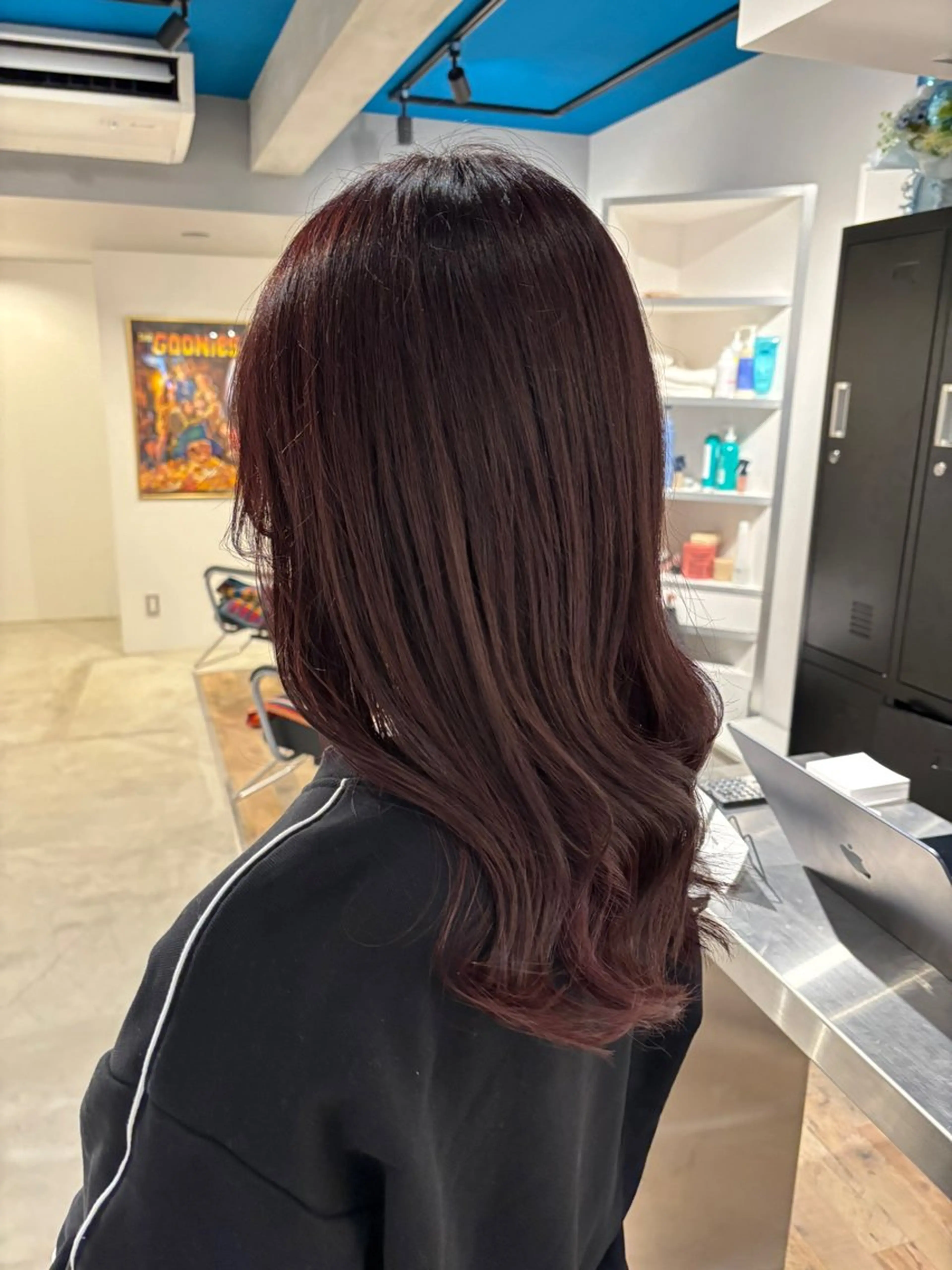 セミロング カラー ブリーチ カシス ブリーチなしカラー カット ヘアカラー トリートメント tender🐬 まゆかのヘアスタイル