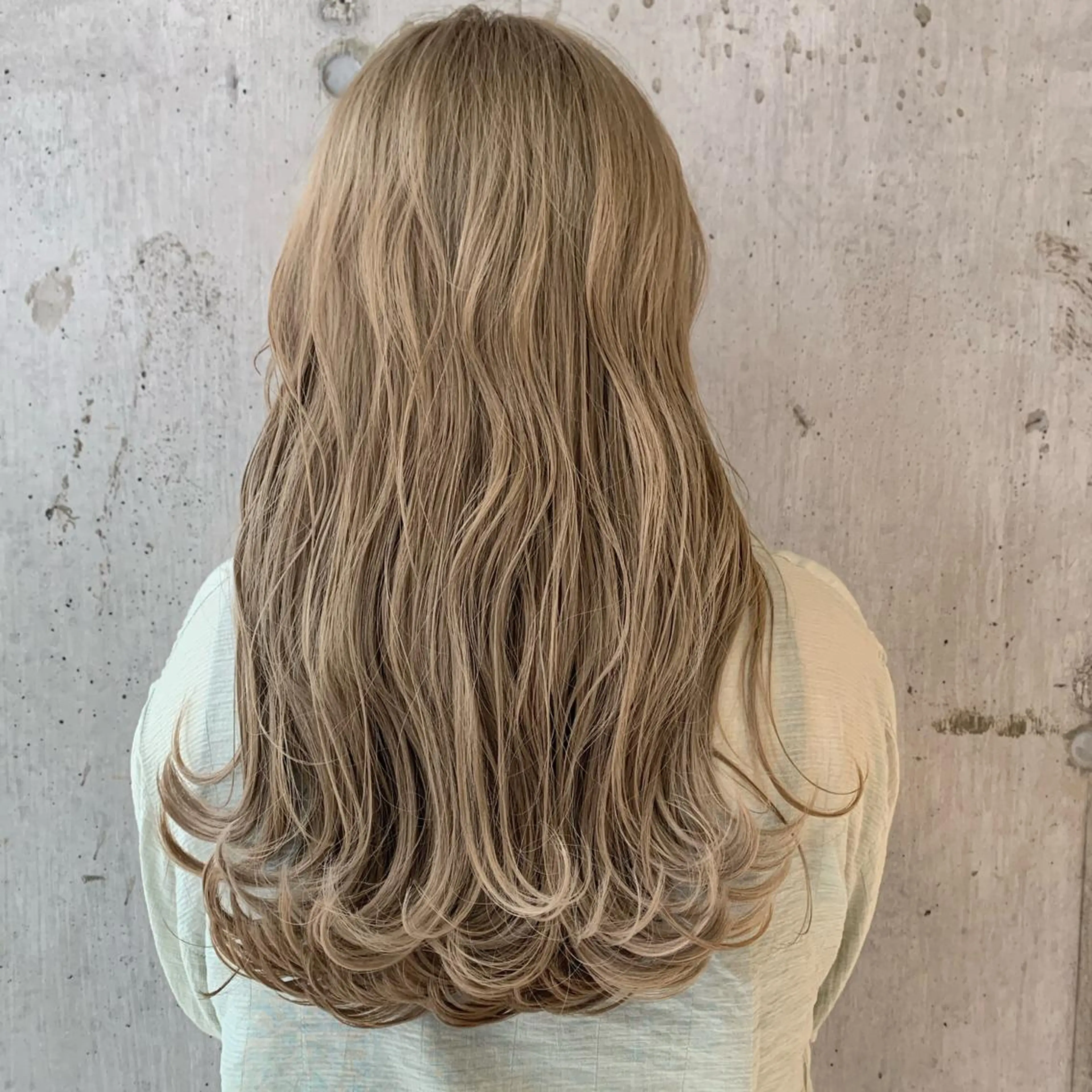 ロング アッシュ 外国人風カラー ハイライト 髪質改善 韓国風ヘア カット ヘアカラー トリートメント hoNua. 栄/透明感カラーのヘアスタイル