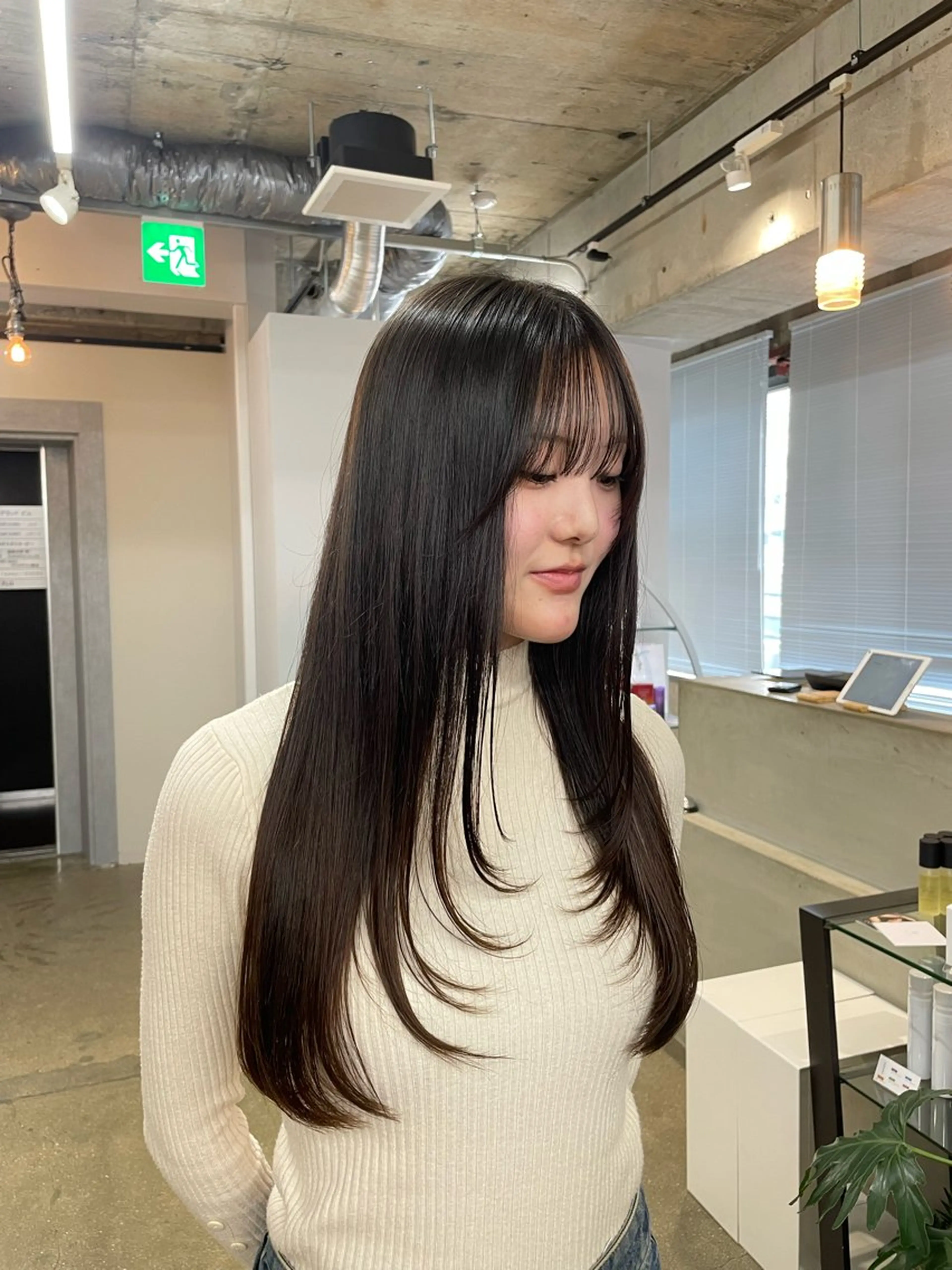 ロング カット トリートメント アライ レンカのヘアスタイル