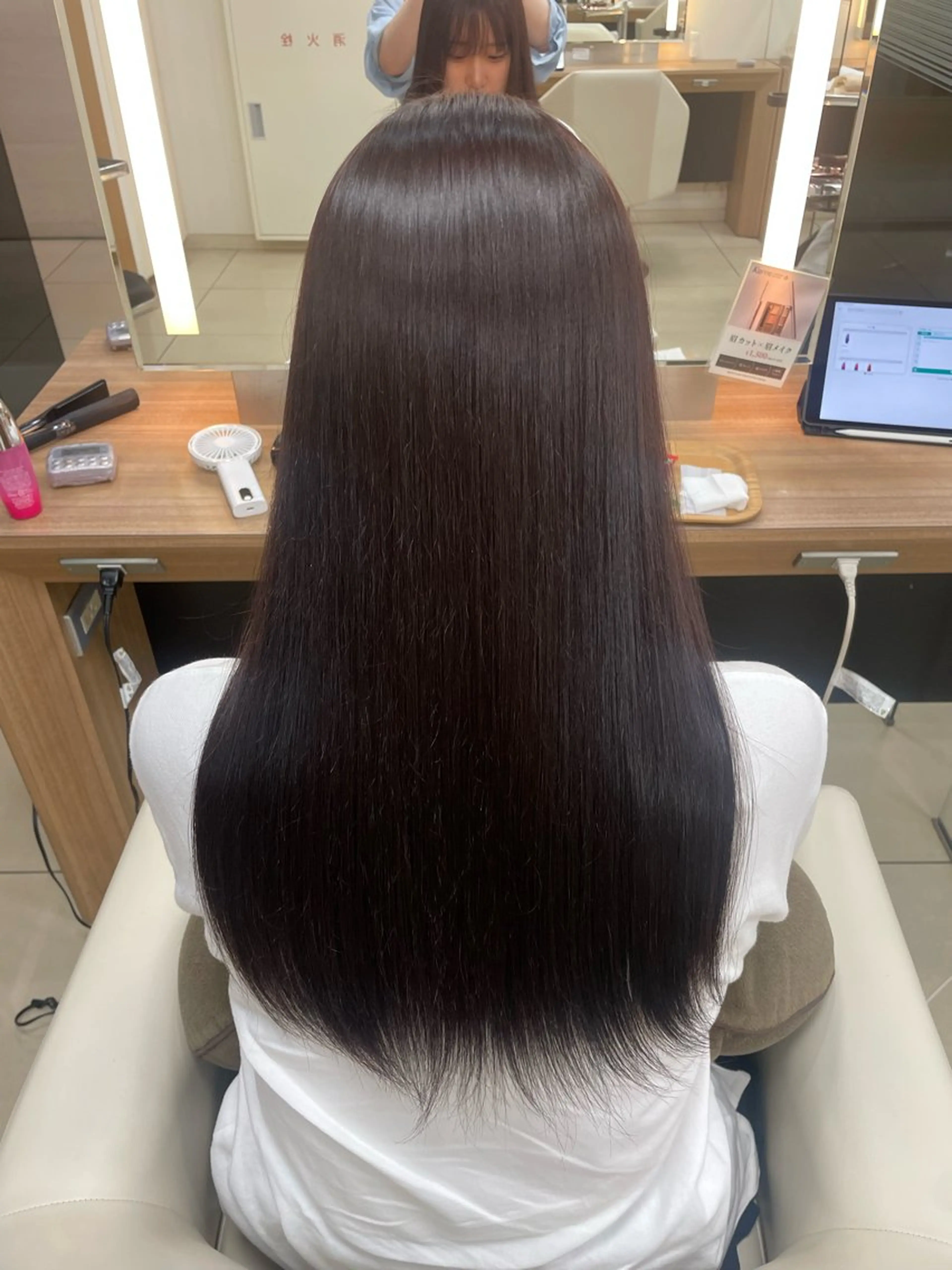 セミロング カラー ヘアカラー トリートメント ハイトーン/パーソナ ルカラー診断・ユキノのヘアスタイル