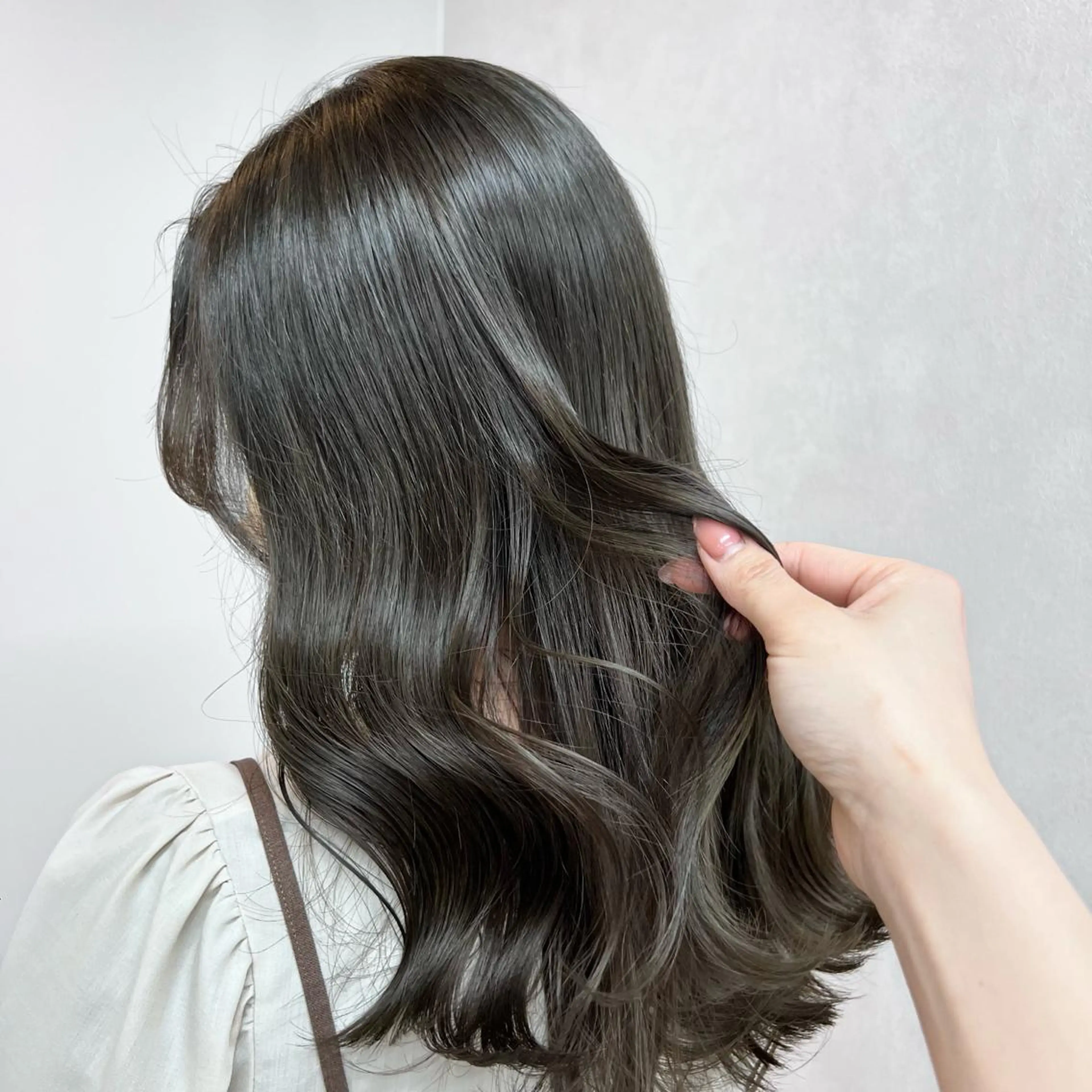 💛ミニモ限定価格💛【透明感が欲しい方】赤み消しカラー＋保湿トリートメント🌿¥8400の写真