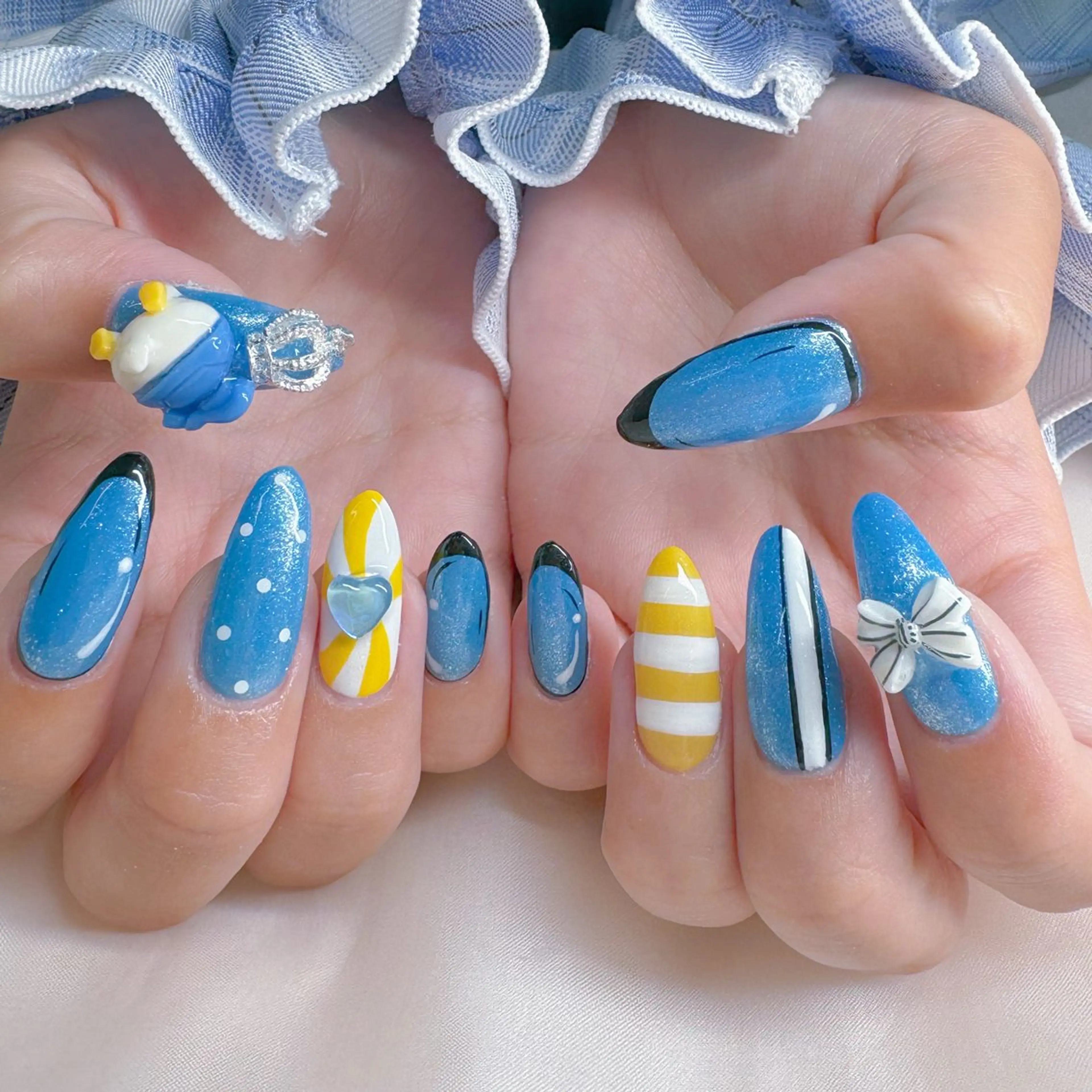 ネイル チークネイル ガーリー キラキラネイル 韓国ネイル ミラーネイル ハンドネイル NailPrincess所属・princess スカルプ専門店のネイルデザイン
