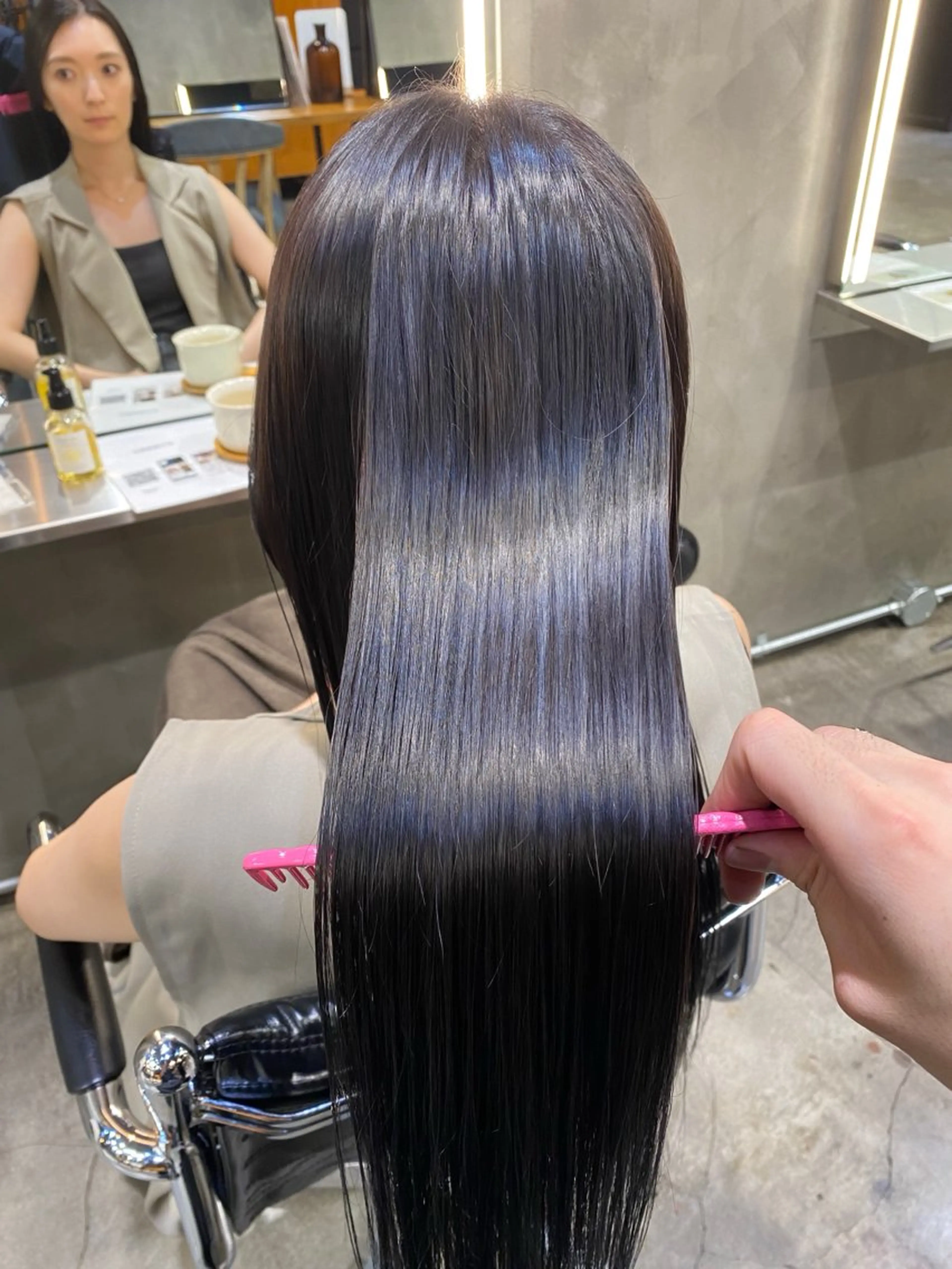 ロング カラー 黒髪 ブルーカラー ブルーブラック イルミナカラー 髪質改善 カット ヘアカラー トリートメント ブリーチなしダブル カラー🧸🐺陽介のヘアスタイル
