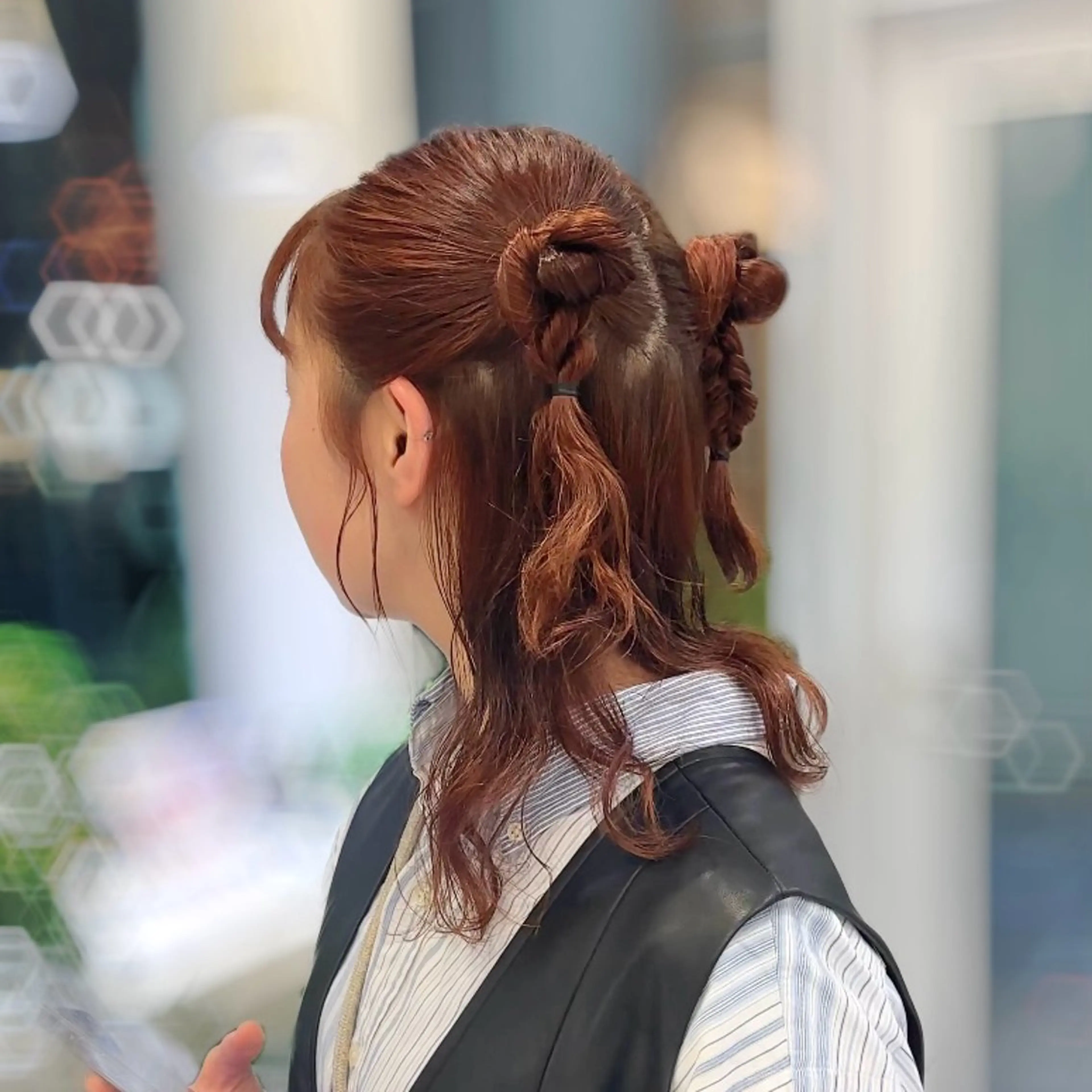 ミディアム カラー パーマ ヘアアレンジ デザインカラー🕊️ イオのヘアスタイル