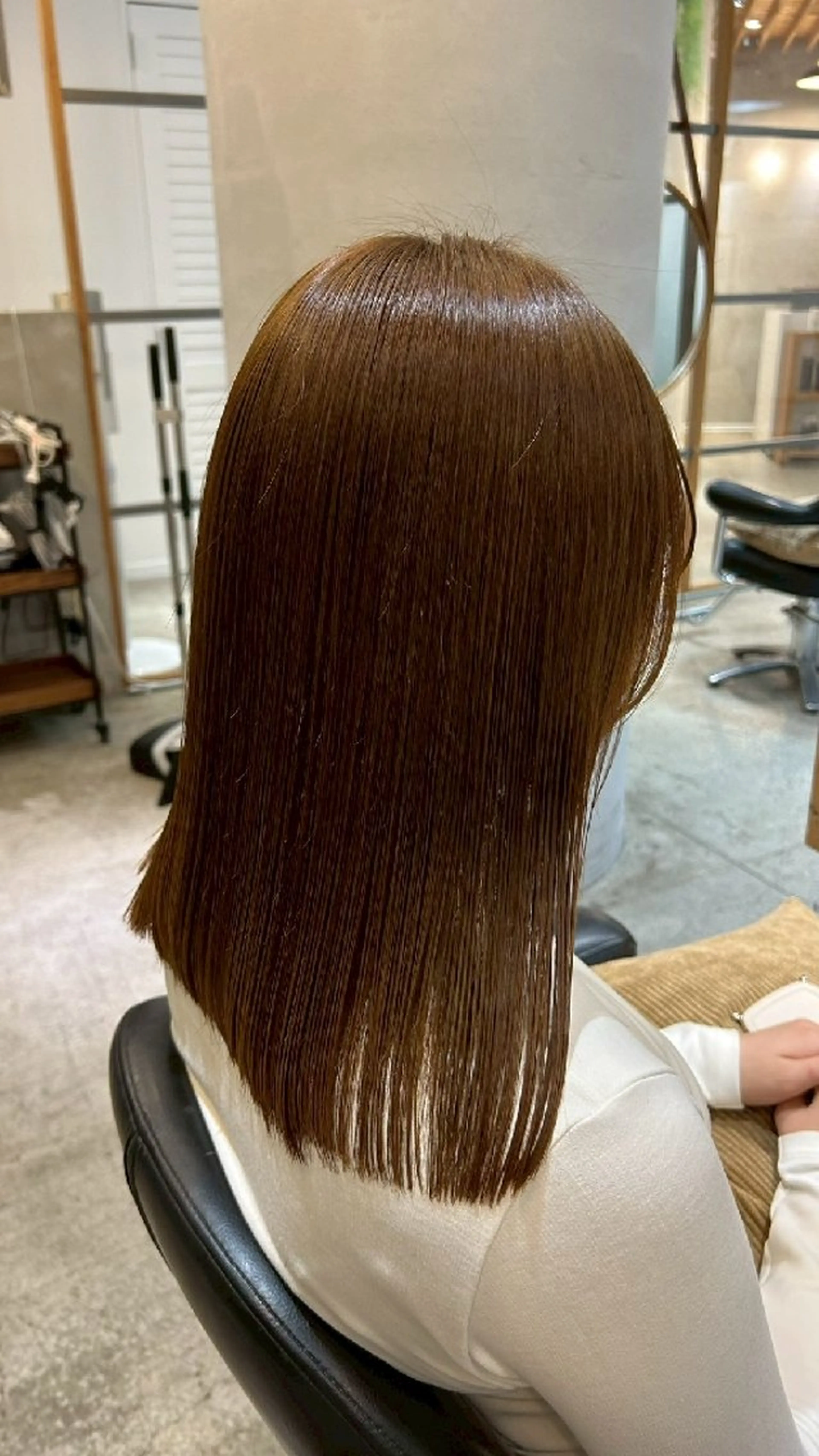 カラー ヘアカラー 金川 萌萌のヘアスタイル