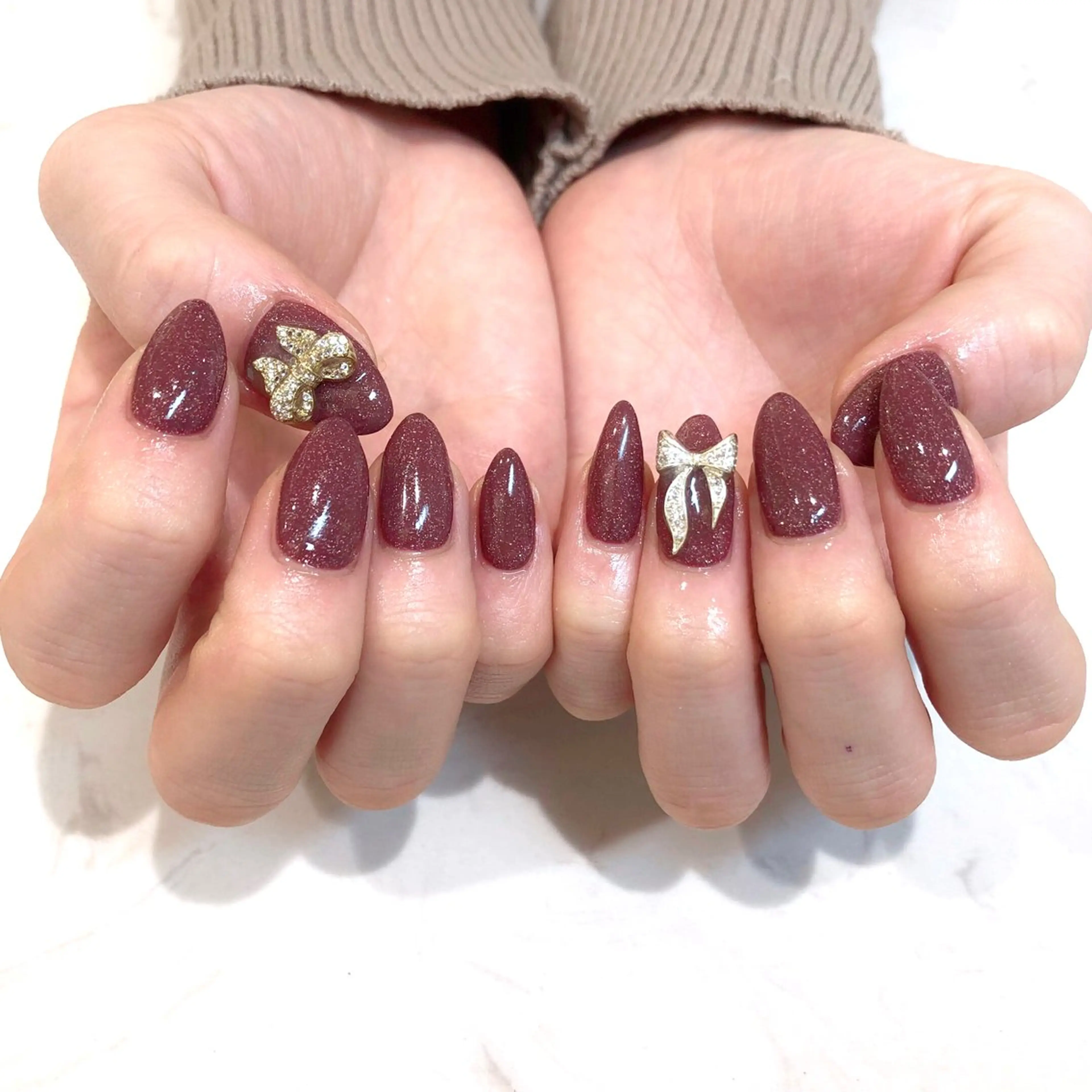 ネイル Raviy  新宿店所属・わたなべ あやかのネイルデザイン