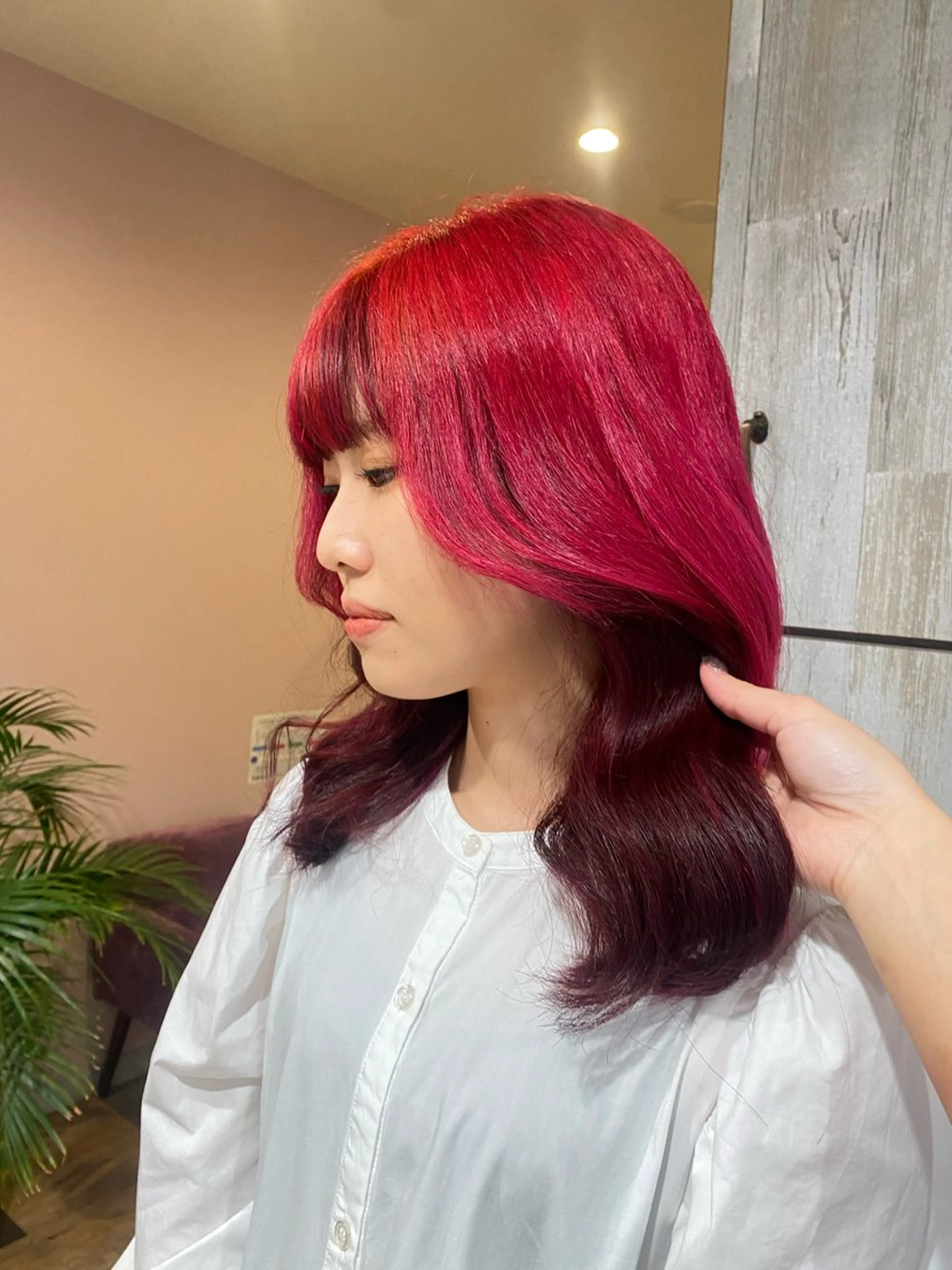 セミロング カラー デザインカラー ダブルカラー インナーカラー ピンクカラー ハイトーン迷子さん 歓迎🤍こころのヘアスタイル