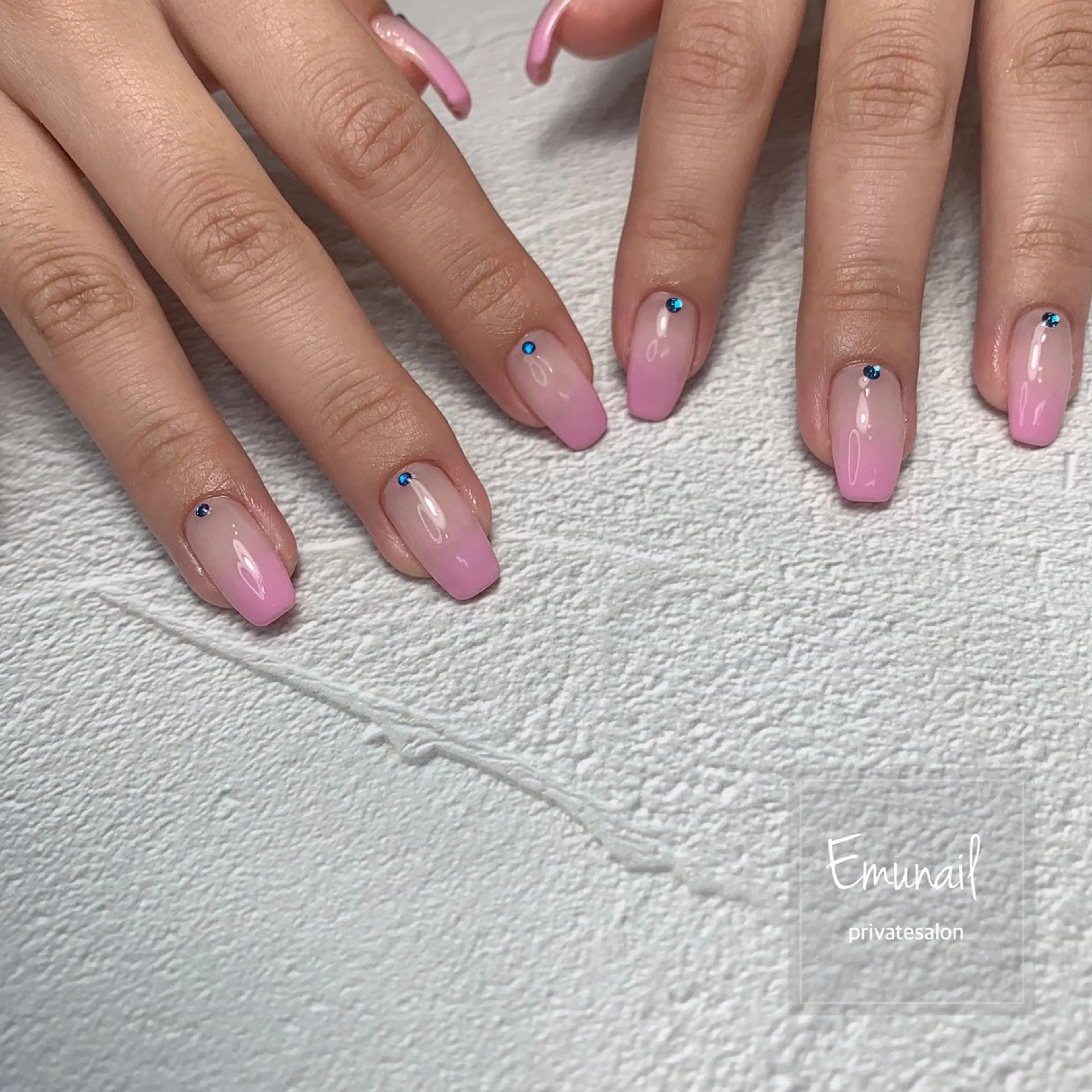 ネイル ストーンネイル ハンドネイル Emu Nailのネイルデザイン