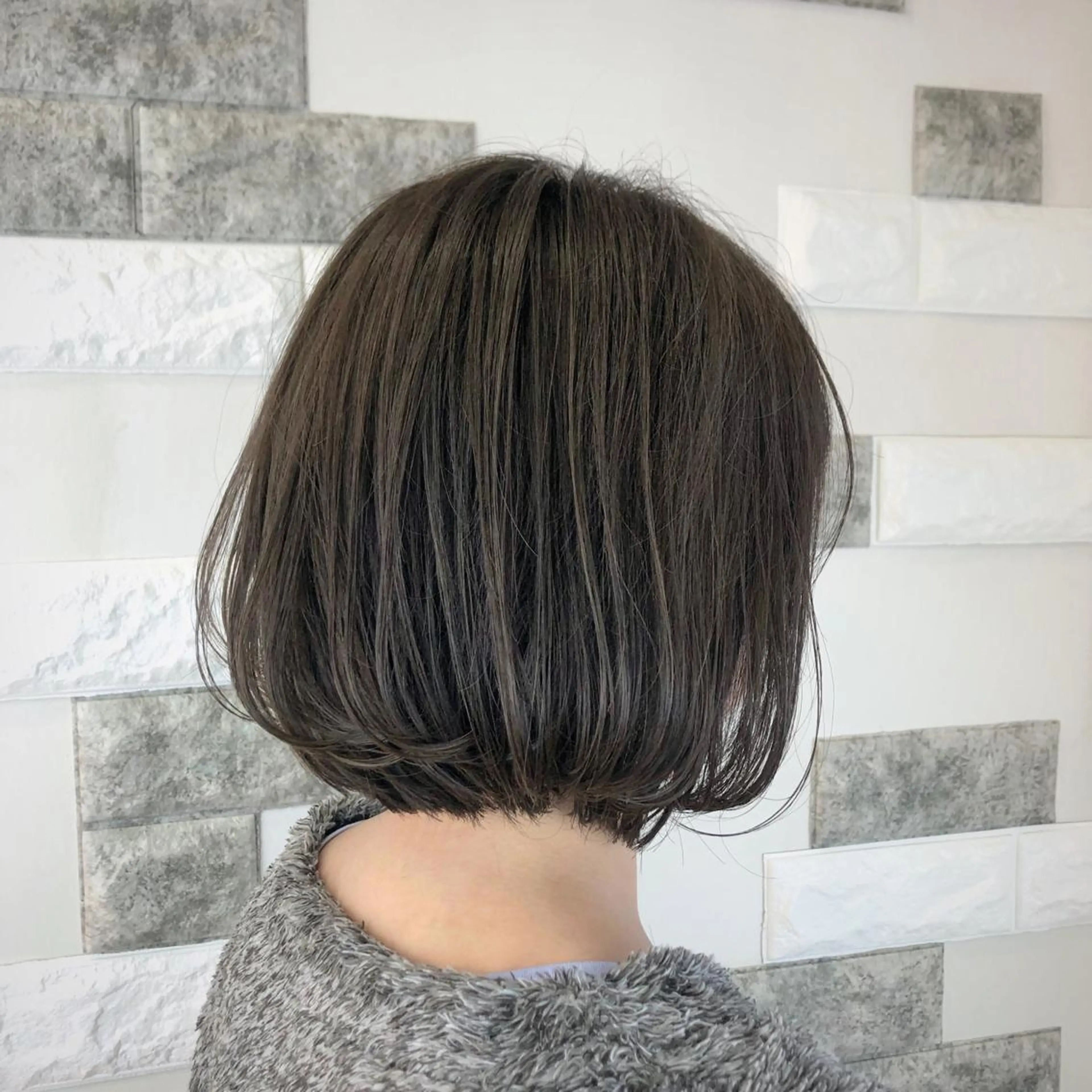 ミディアム カラー ブリーチ ブルーカラー ブルージュ ハイライトカラー ハイライト これた🧸ヘアメ職人 ♡髪質改善♡カラーのヘアスタイル