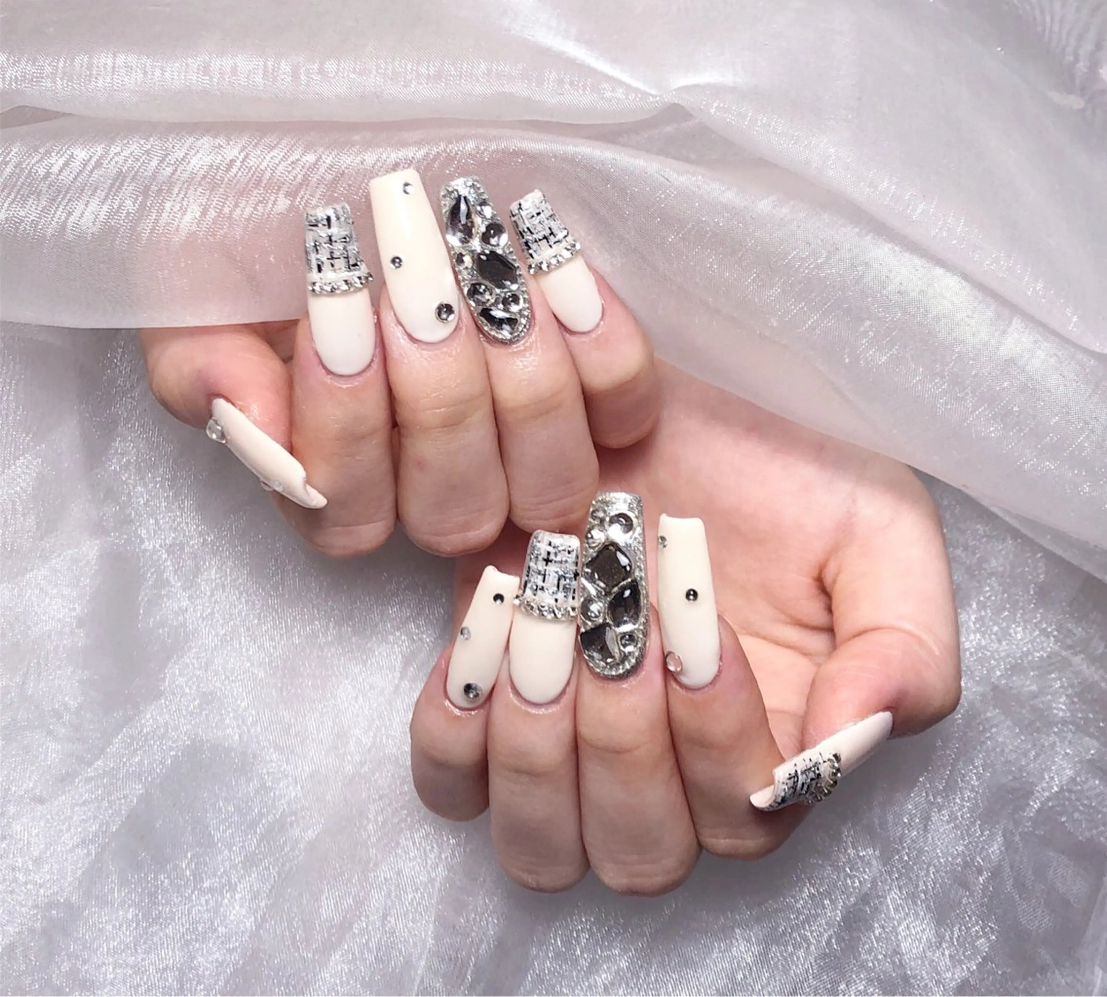 ネイル ハンドネイル 🐈yun nail ソン🐈のネイルデザイン