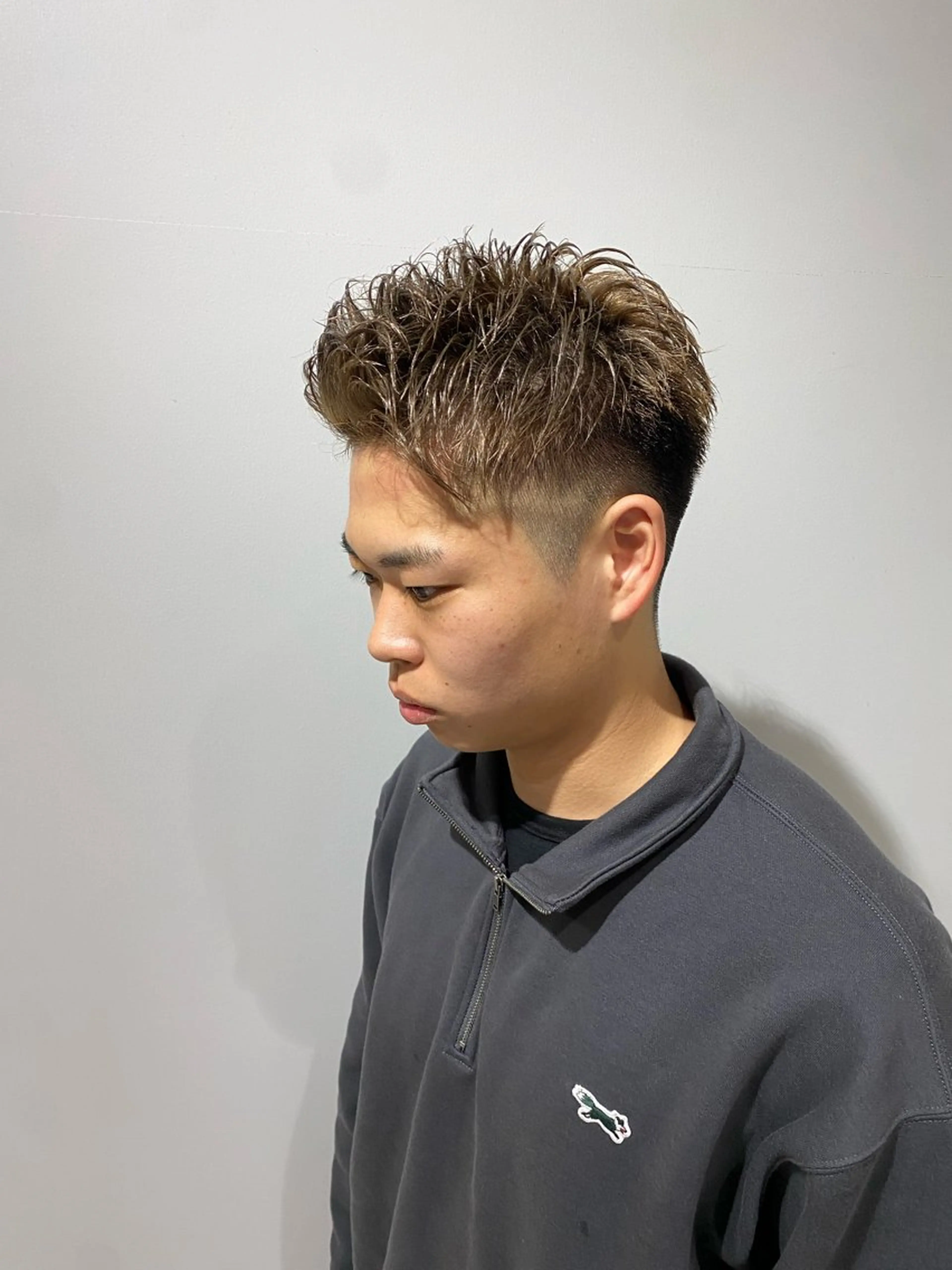 ショート カラー メンズ メンズブリーチ フェードカット ブリーチ ケアブリーチ グレージュ カット ヘアカラー トリートメント Riganuts池袋 Hayato✂︎のヘアスタイル