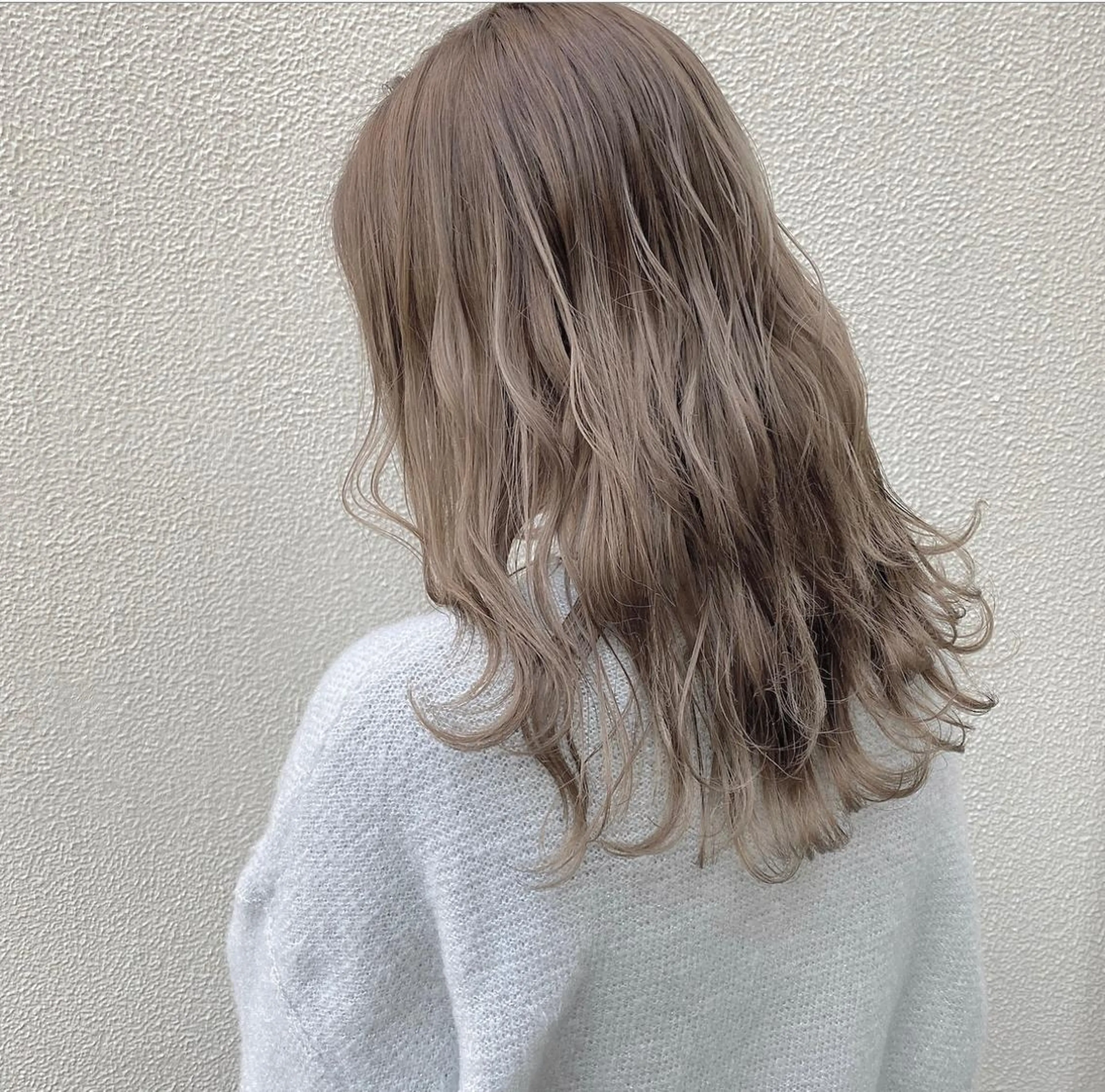 ミディアム カラー CLUTCH天王寺 西藤遥河のヘアスタイル