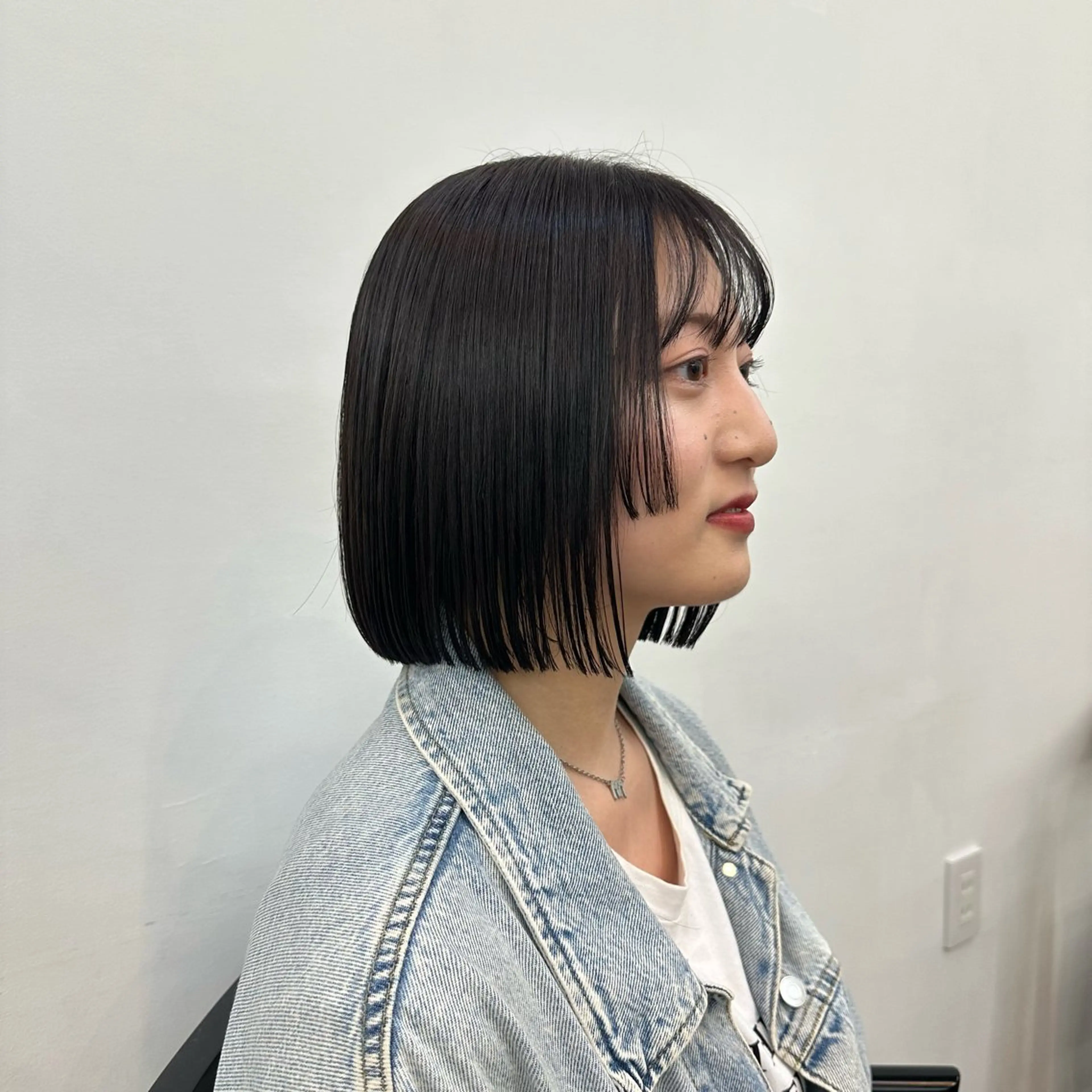 ミディアム ワンレンボブ ボブ カット さとう あやかのヘアスタイル