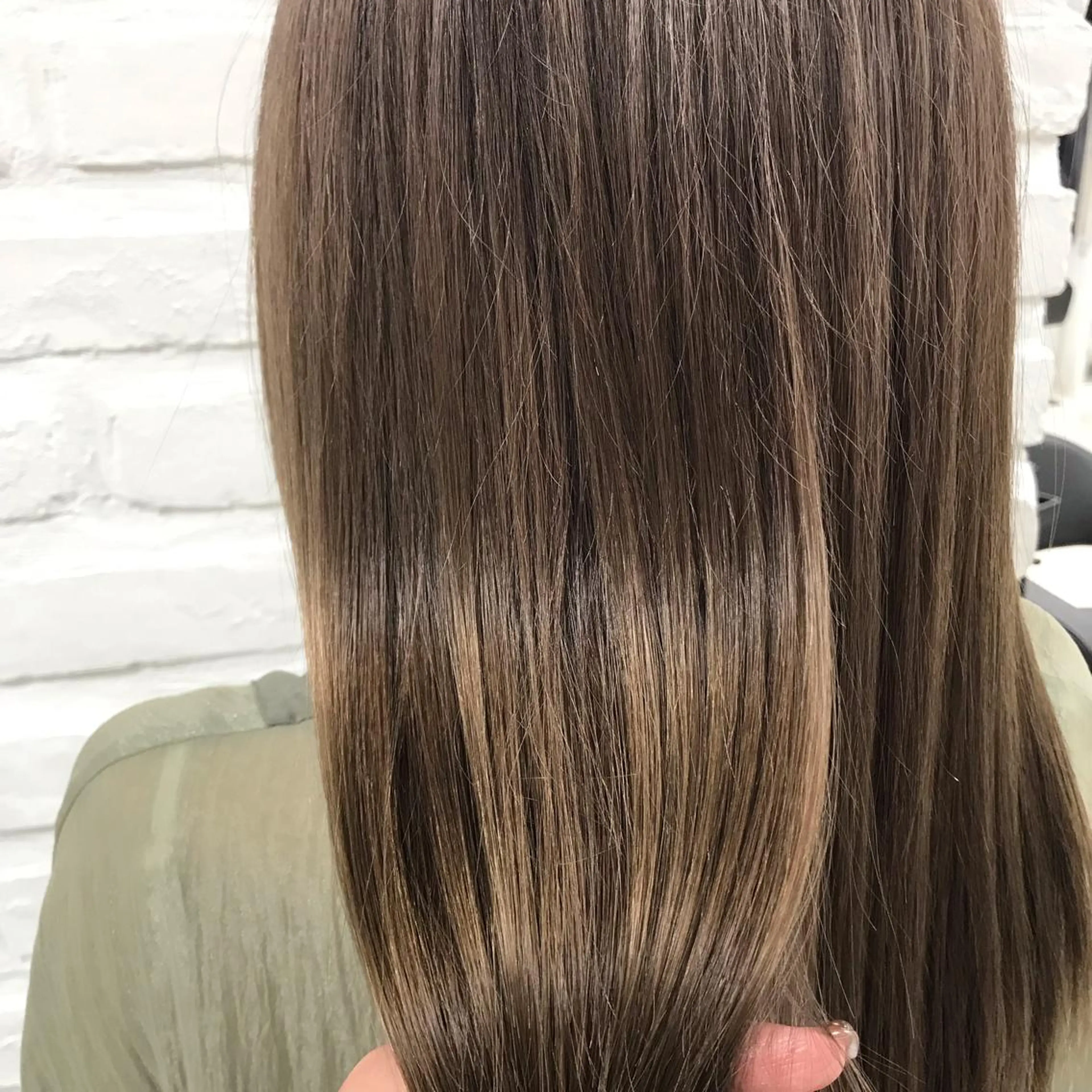 セミロング カラー イルミナカラー 暖色カラー🌹 中山由梨のヘアスタイル