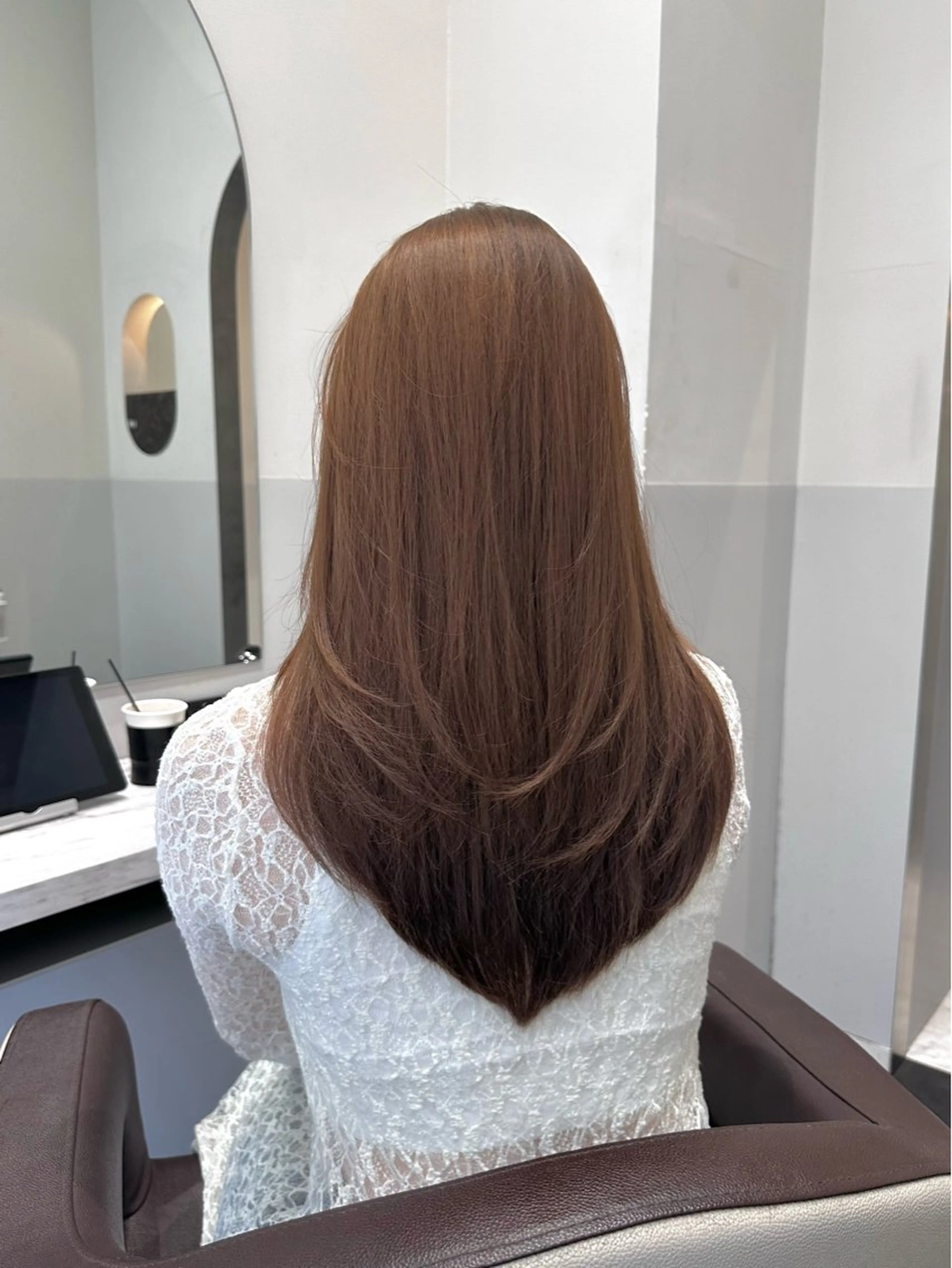セミロング カラー ベージュカラー ブリーチ ブリーチなしカラー レイヤーカット カット ヘアカラー トリートメント LUMO所属・矢野 晃平のヘアスタイル