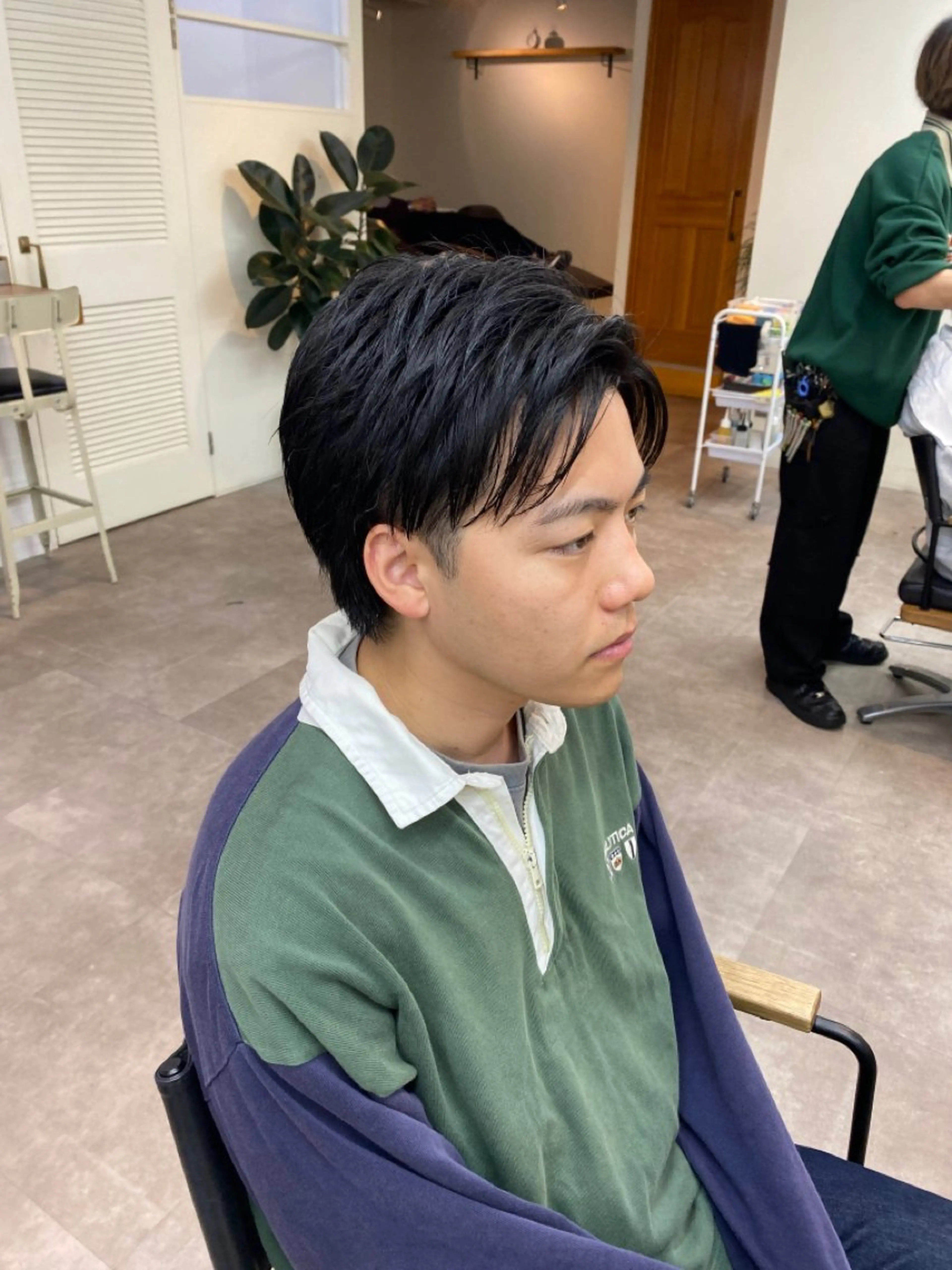 ショート メンズ 伸ばしかけ カット オリーブカラー🫒 透明感カラーMAOのヘアスタイル