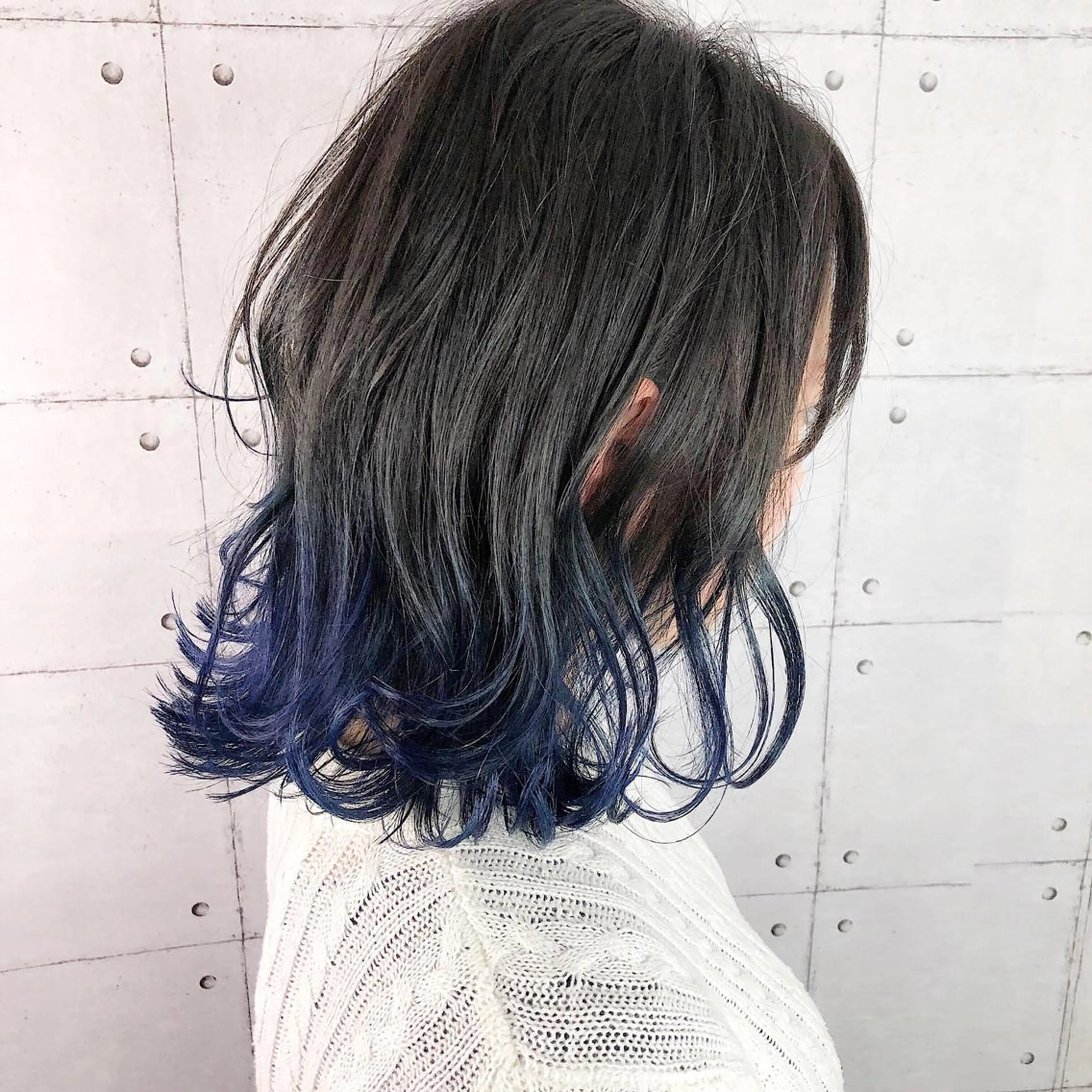 ミディアム カラー アディクシーカラー バレイヤージュ ベージュカラー ブリーチ ブルーカラー 美髪専門サロンby mile所属・美髪専門サロン kazuのヘアスタイル