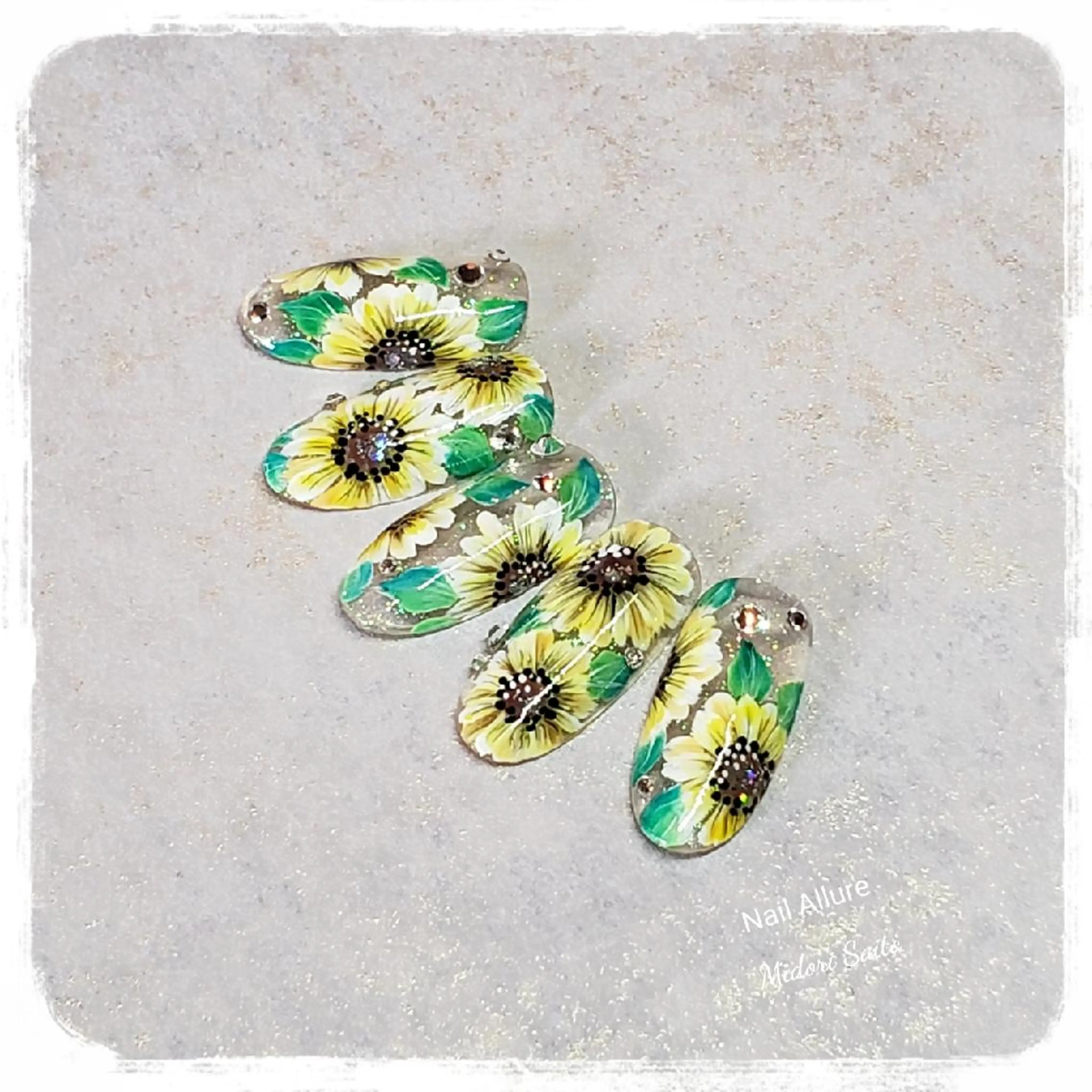 ミディアム Nail Allure(ネイル アルーア)所属・Nail Allureのネイルデザイン