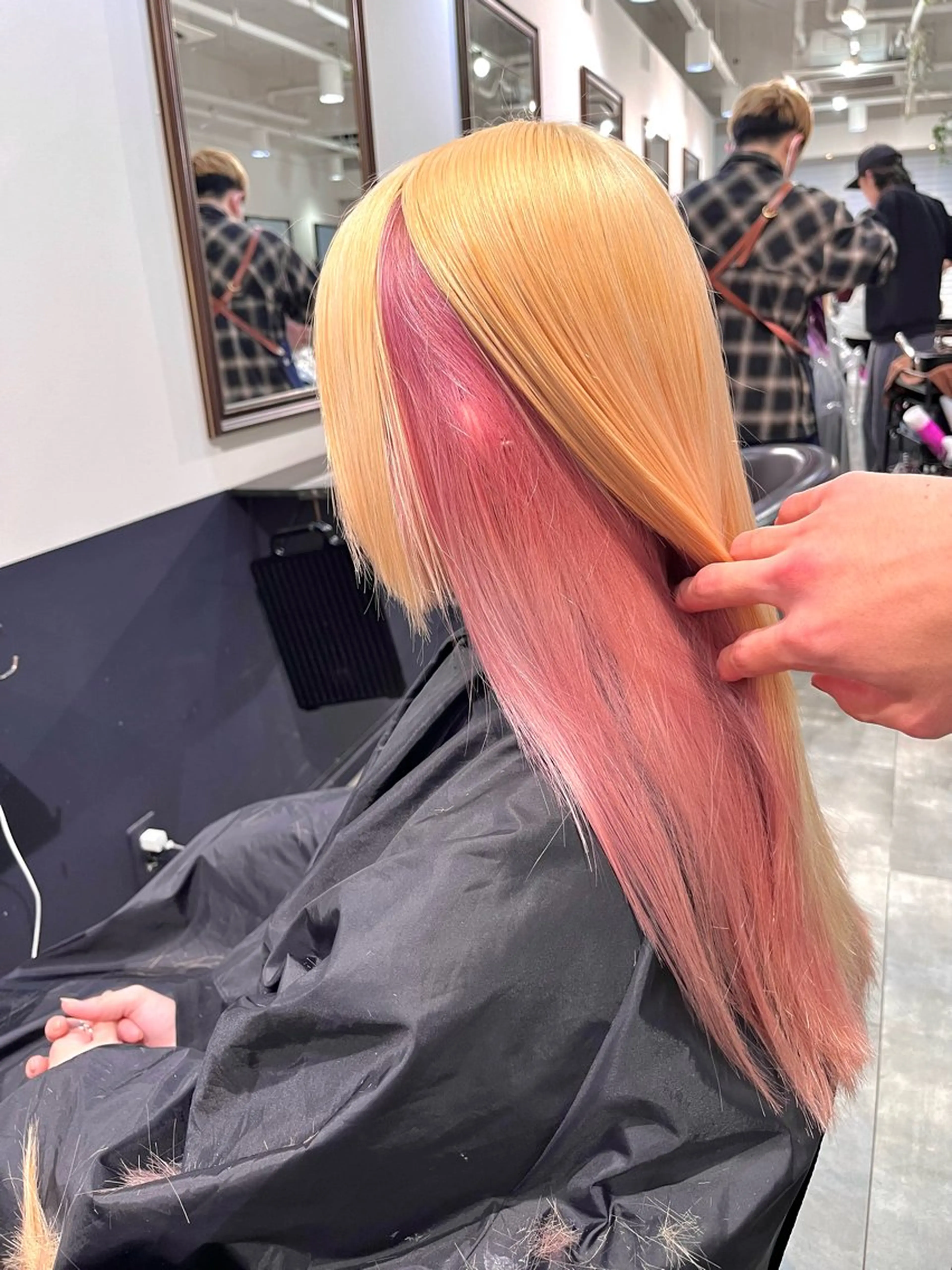 ロング ヘアカラー トリートメント 🌈カラー特化 ハイトーンけいと🌈のヘアスタイル